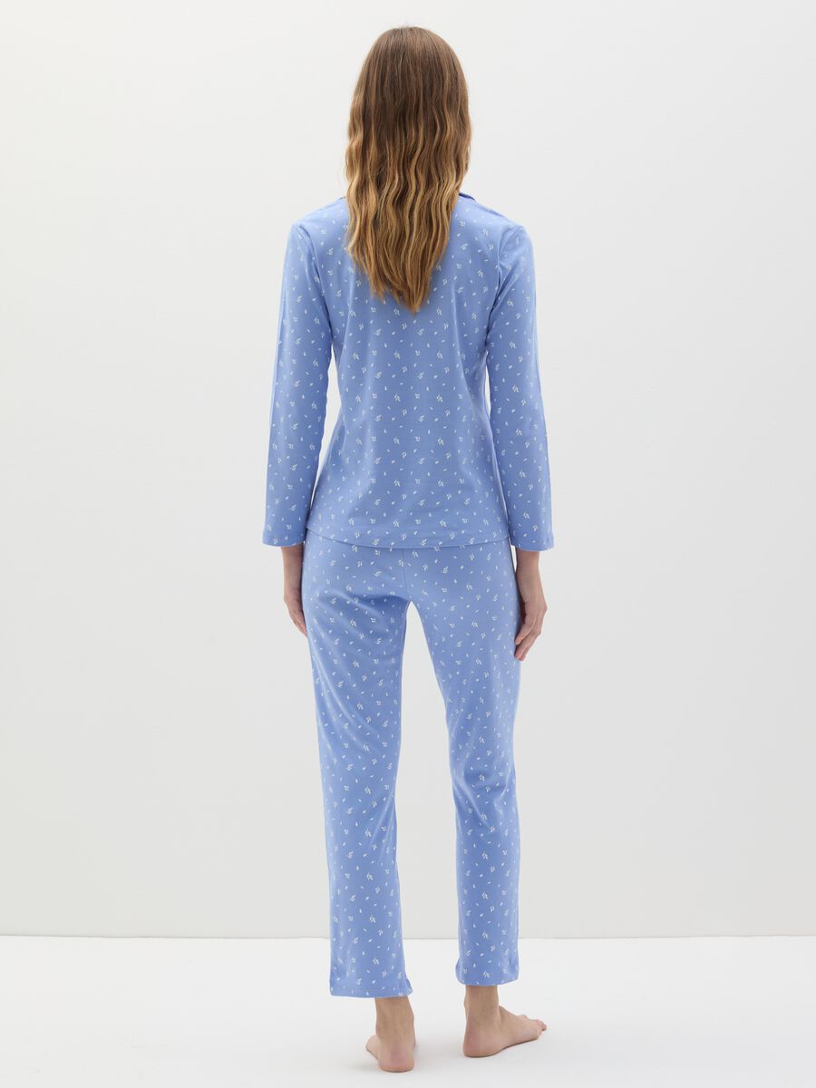 Long pyjamas with small leaves pattern_2