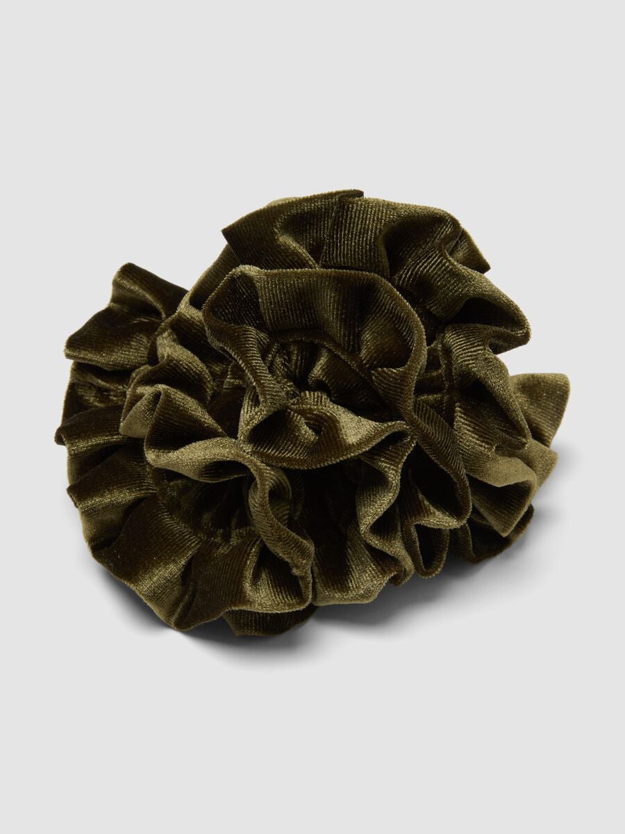 Green velvety scrunchie_2