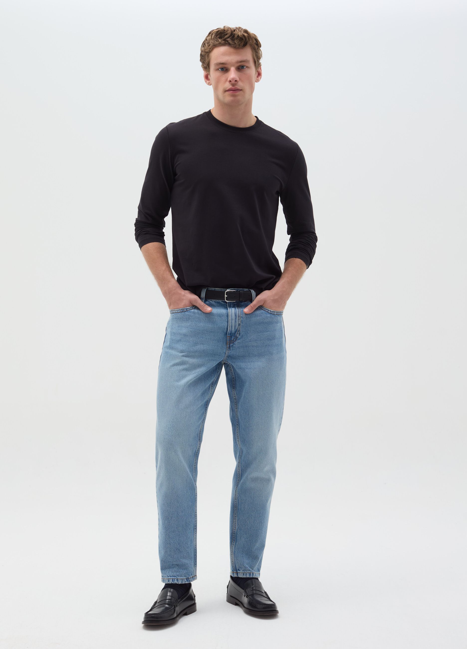Relaxed-fit jeans with fading