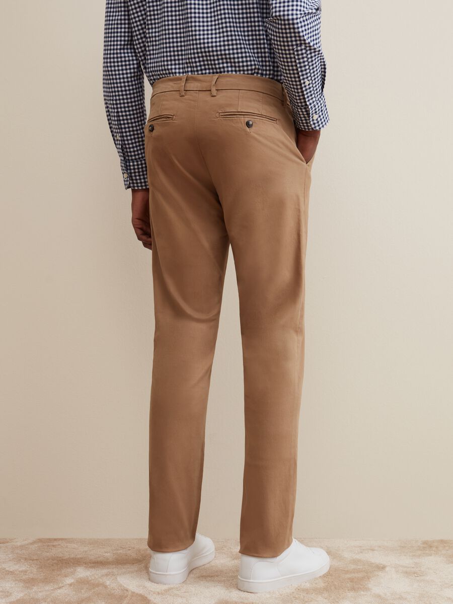 Pantaloni regular fit in twill stretch_2