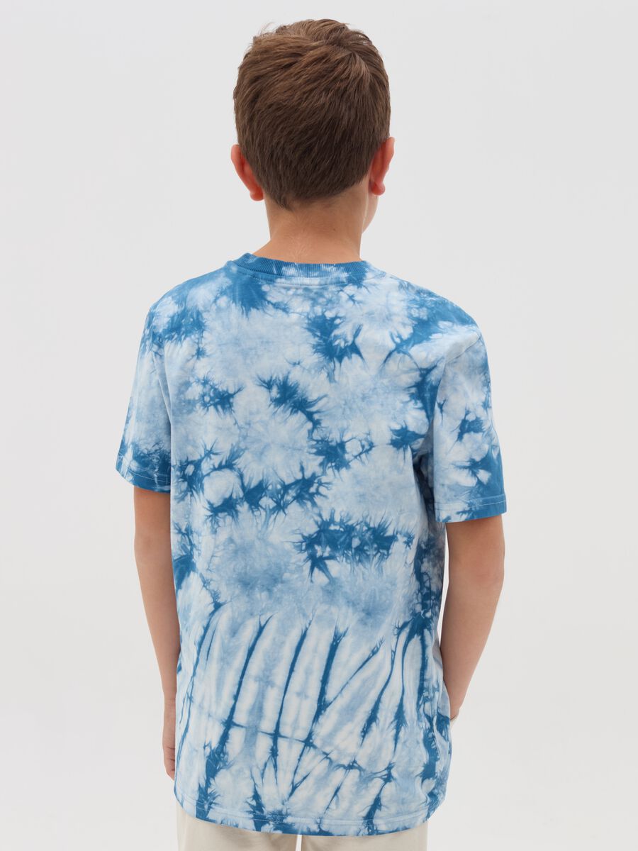 T-shirt Tie Dye con stampa "That's Rad"_1