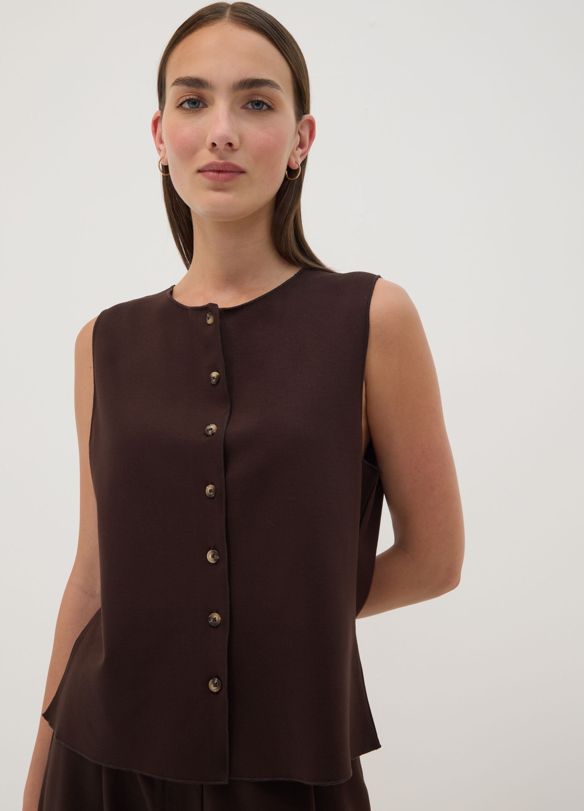 Gilet marrone in punto Milano di viscosa elasticizzata regular fit