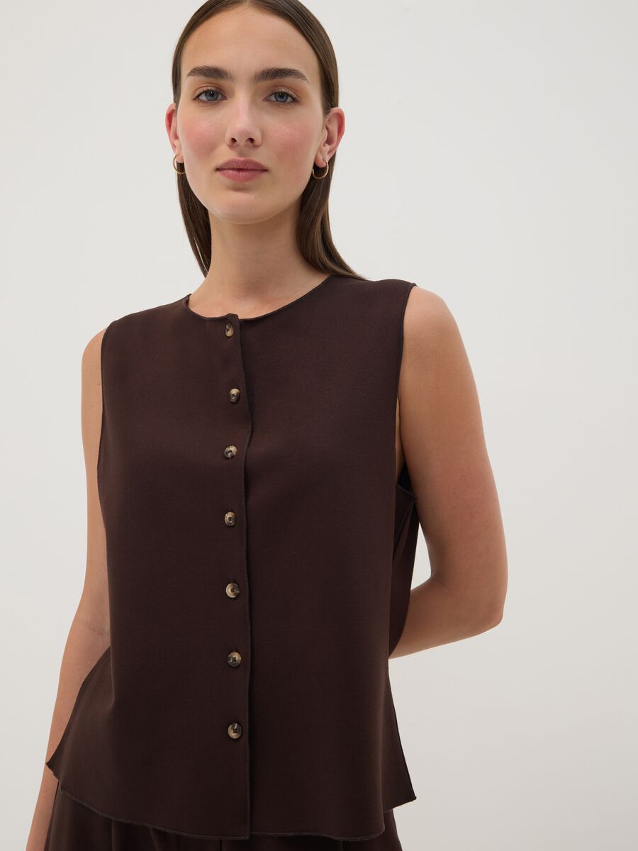 Gilet marrone in punto Milano di viscosa elasticizzata regular fit_2