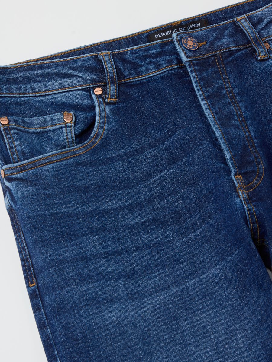 Slim-fit jeans with fading_5