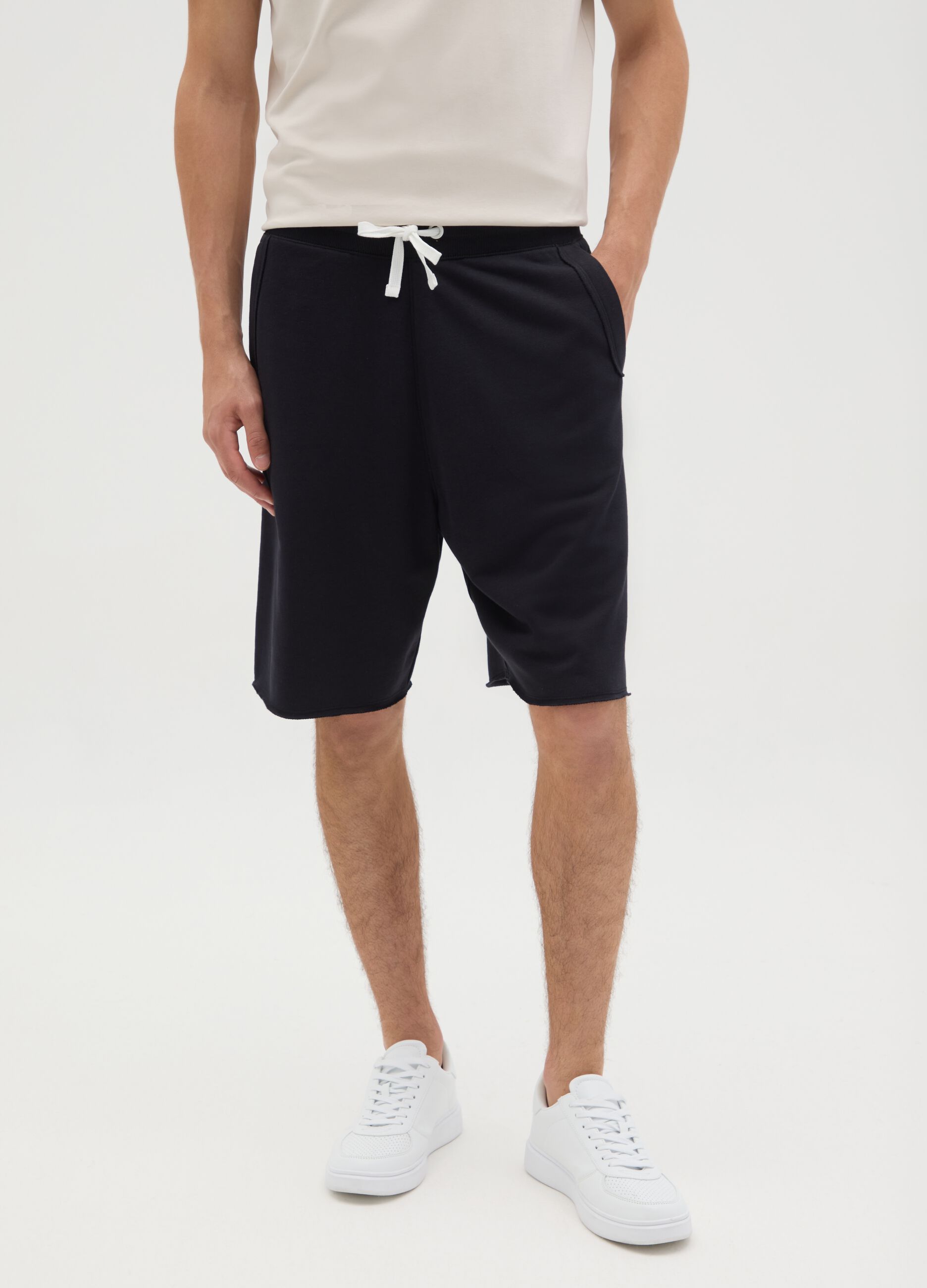 Men's regular fit adjustable black stretch cotton shorts