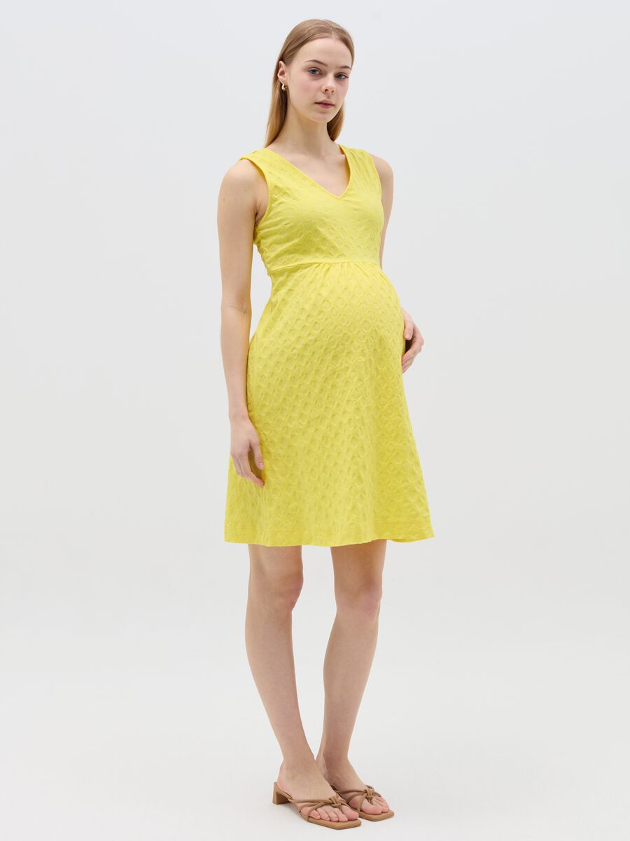 Short maternity dress with circles motif_0