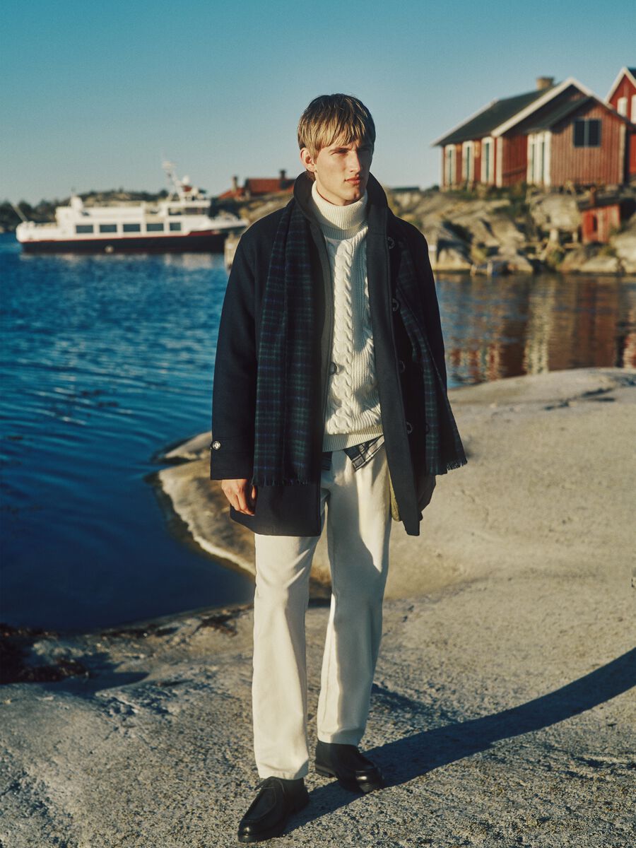 White turtleneck jumper regular fit with jacquard pattern_0