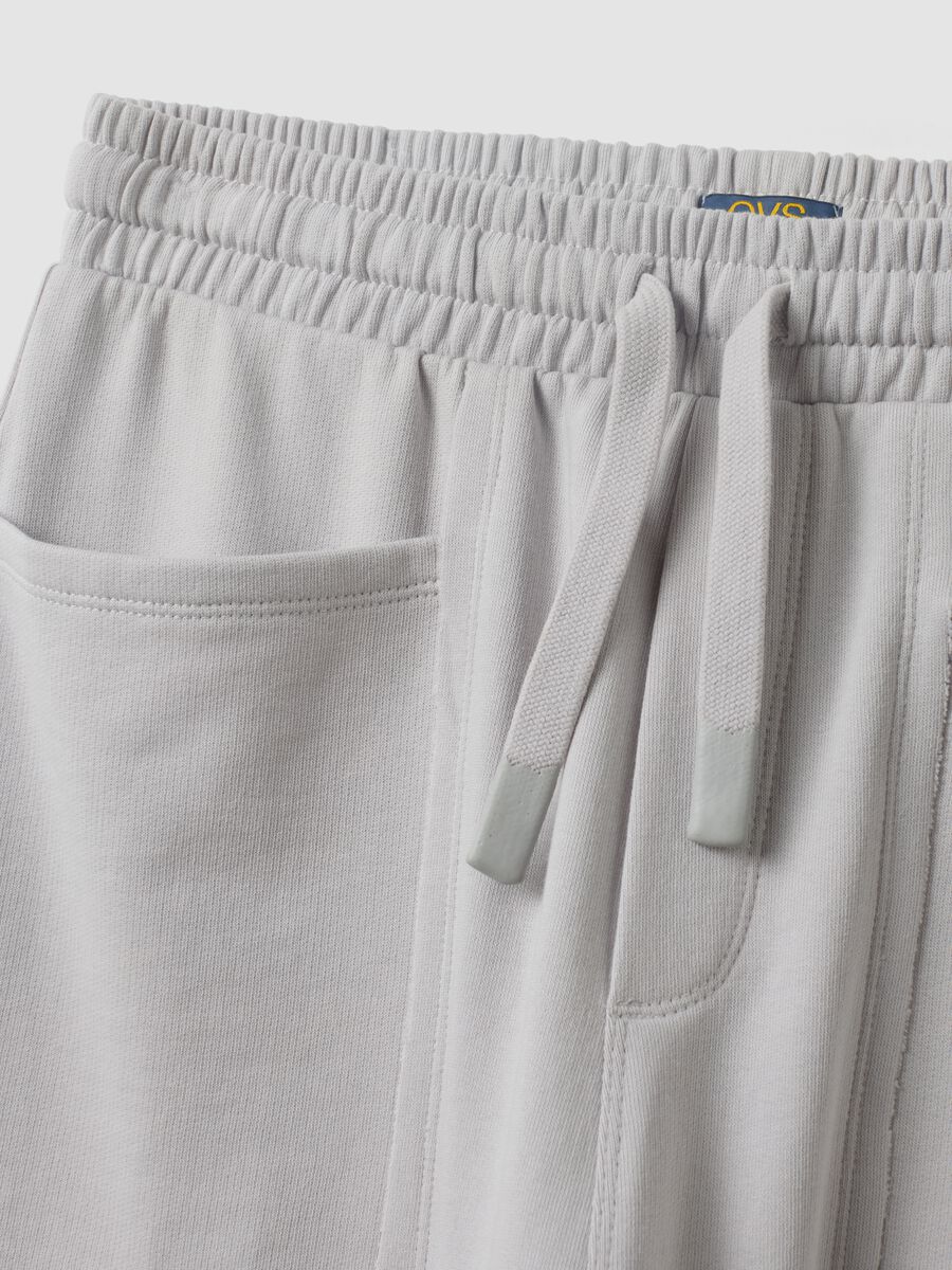 Pantaloni jogger grigi in puro cotone con grafica "Way Up" per ragazzo_4