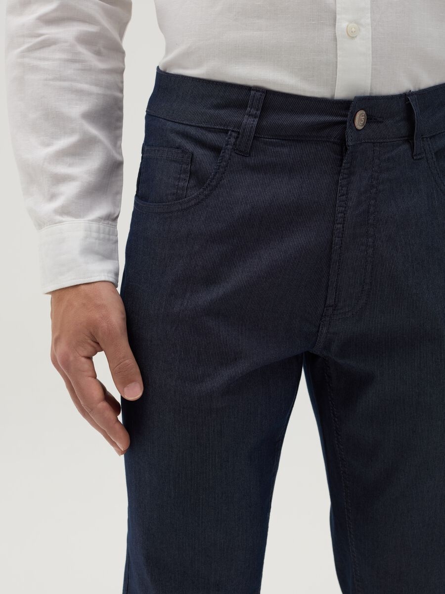 Five-pocket trousers with micro weave_3