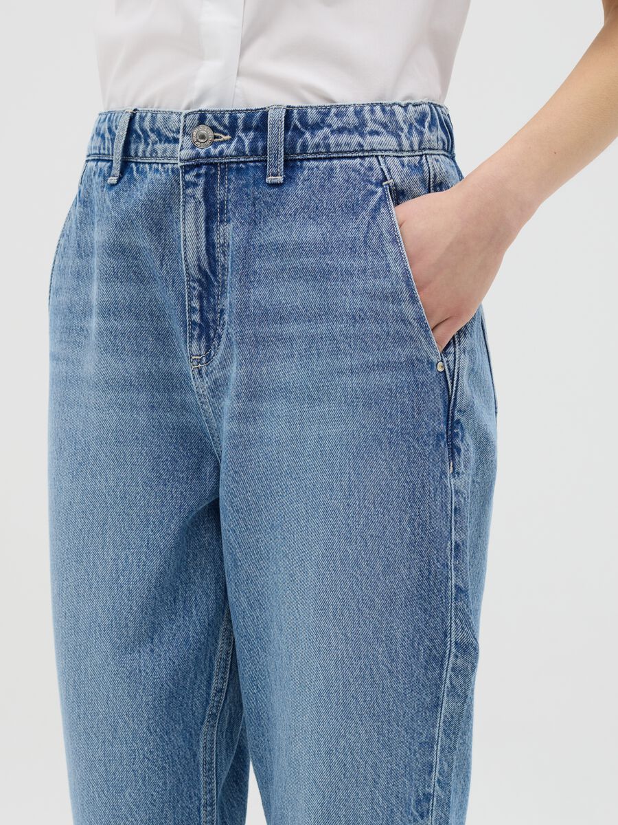 Blue carrot-fit jeans in cotton_2