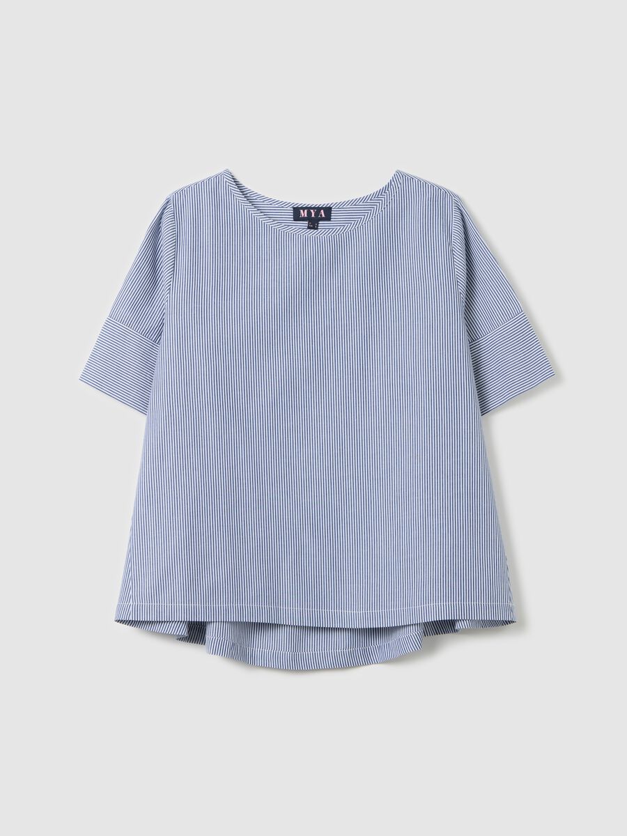 Curvy blouse with white and blue stripes_4