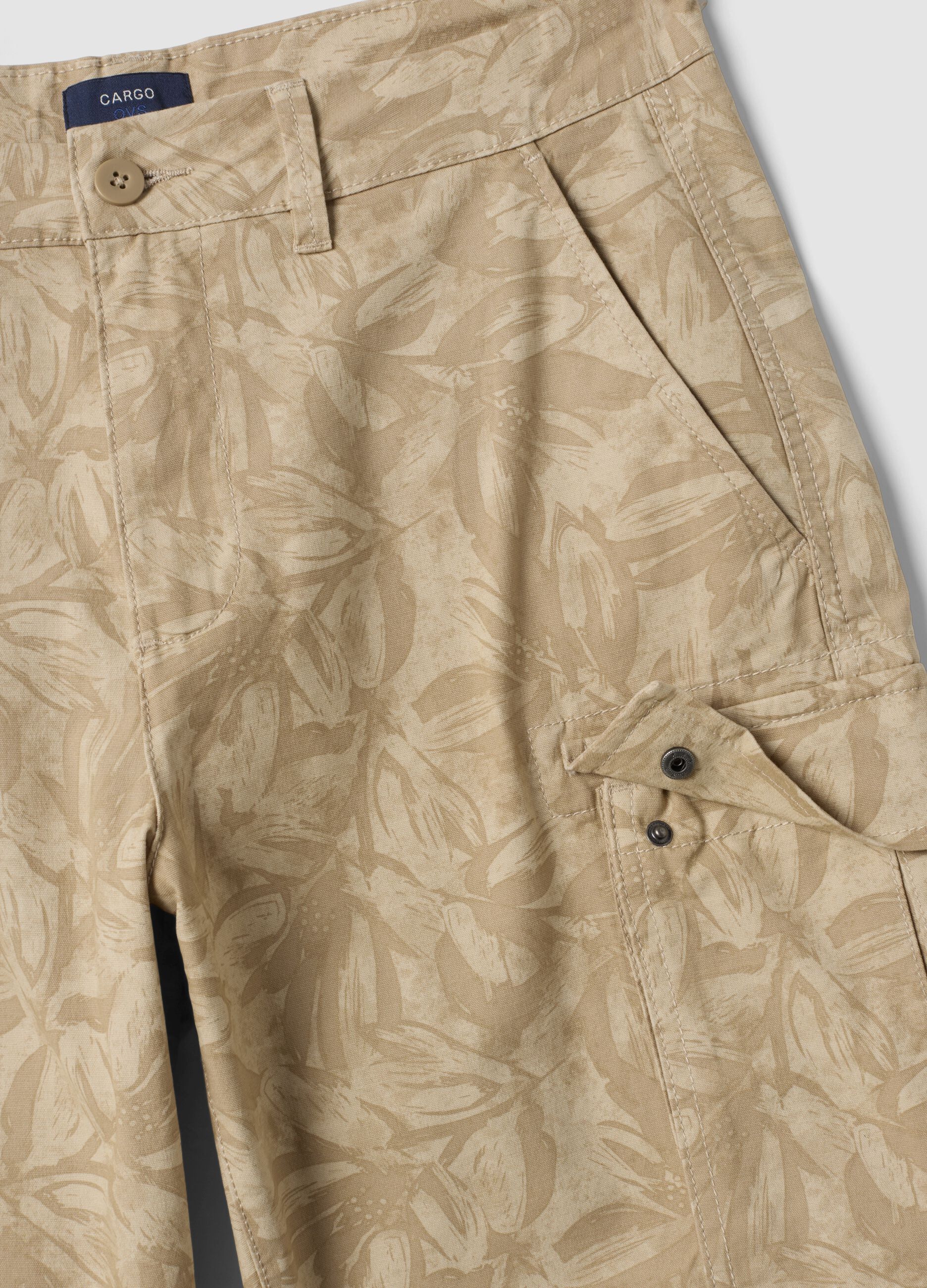 Beige stretch cotton cargo bermuda shorts
