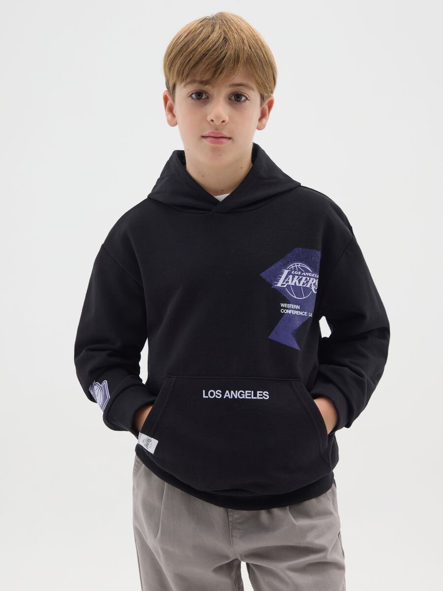 Boy's black pure cotton sweatshirt with Lakers print_0