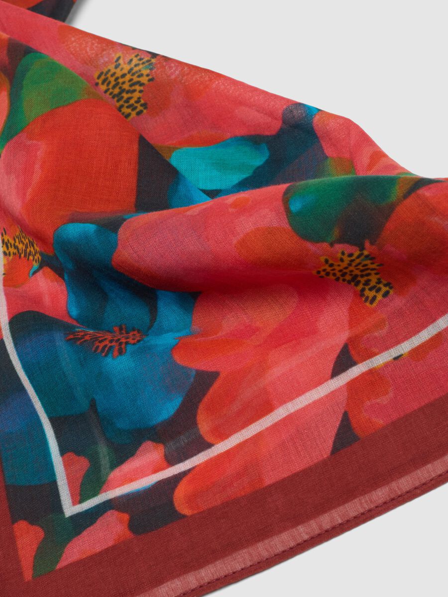 Foulard in puro cotone multicolor con design floreale_2
