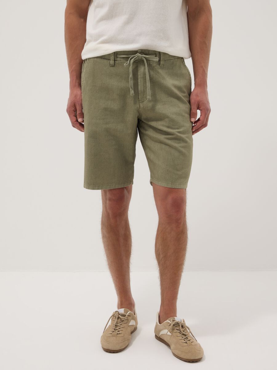 Green linen and cotton-blend chino shorts_1