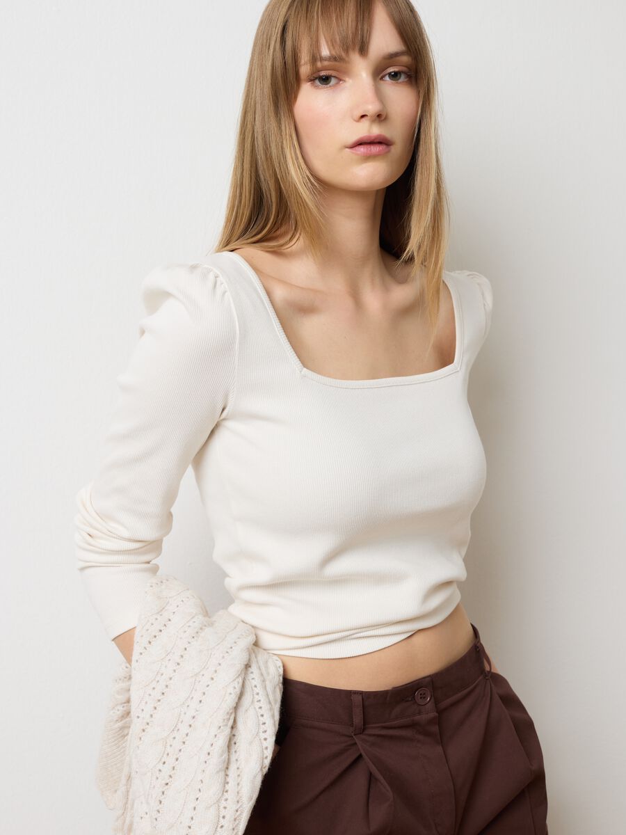 Maglia bianca a maniche lunghe in cotone elasticizzato_0