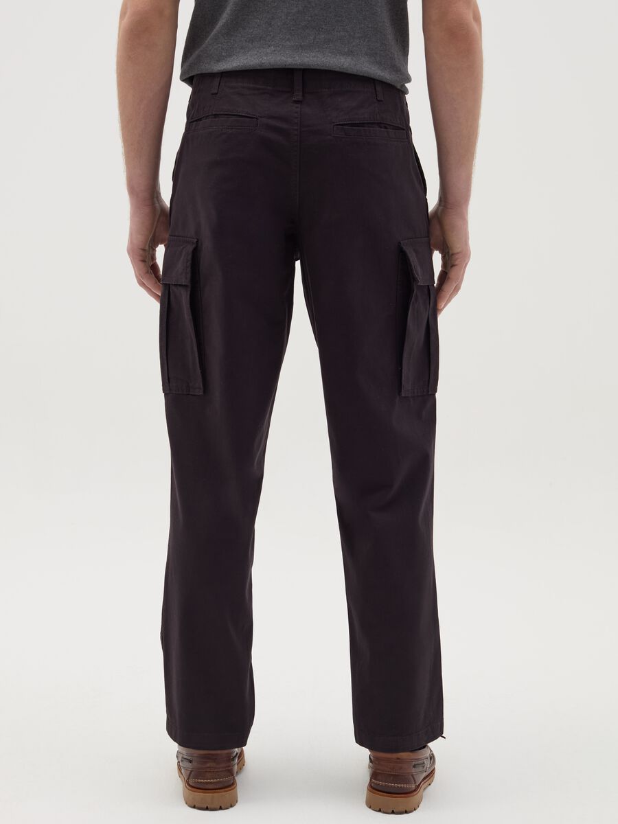 Cargo trousers with internal drawstring_2
