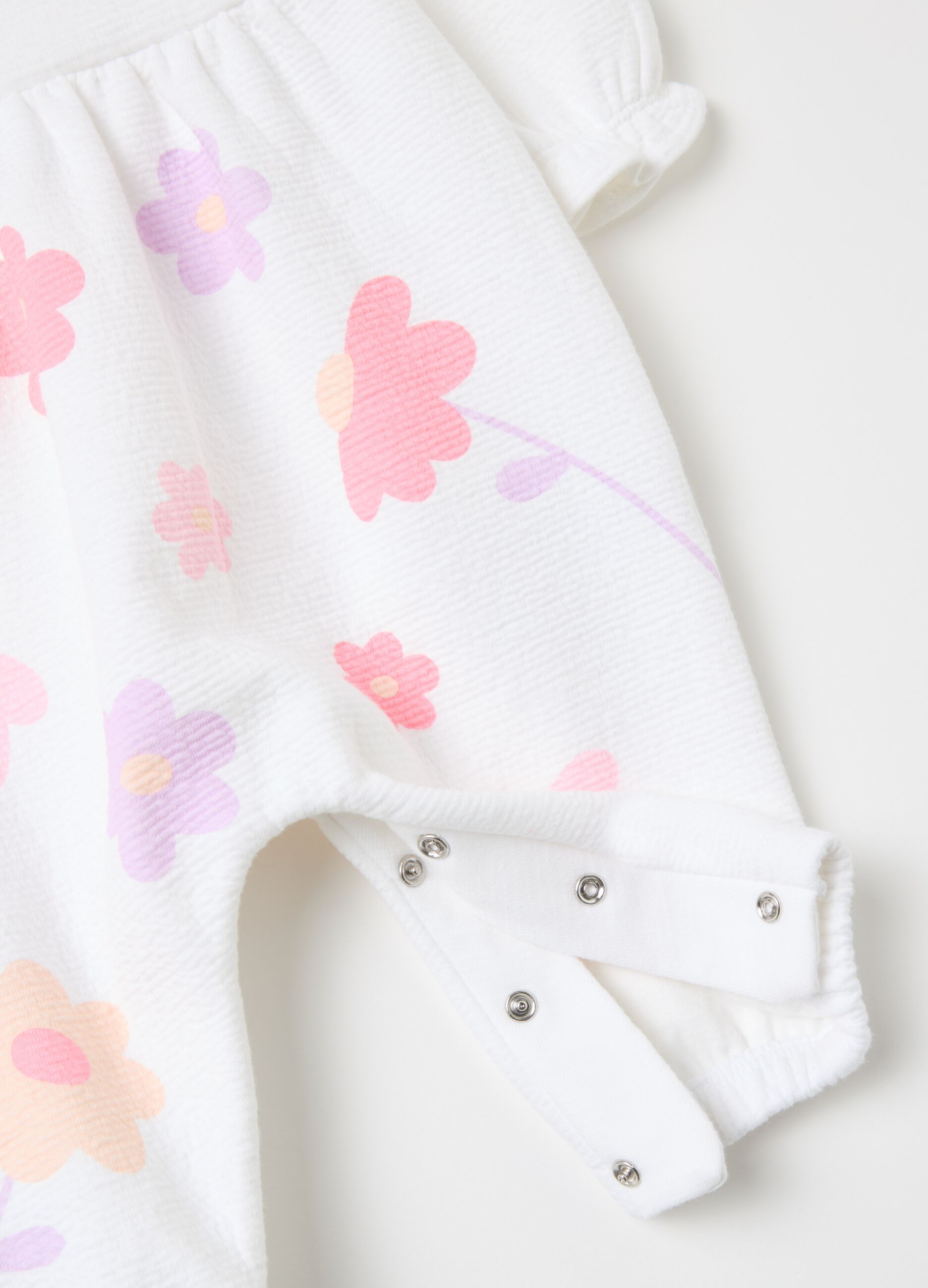 Crêpe onesie with "My little flower" embroidery