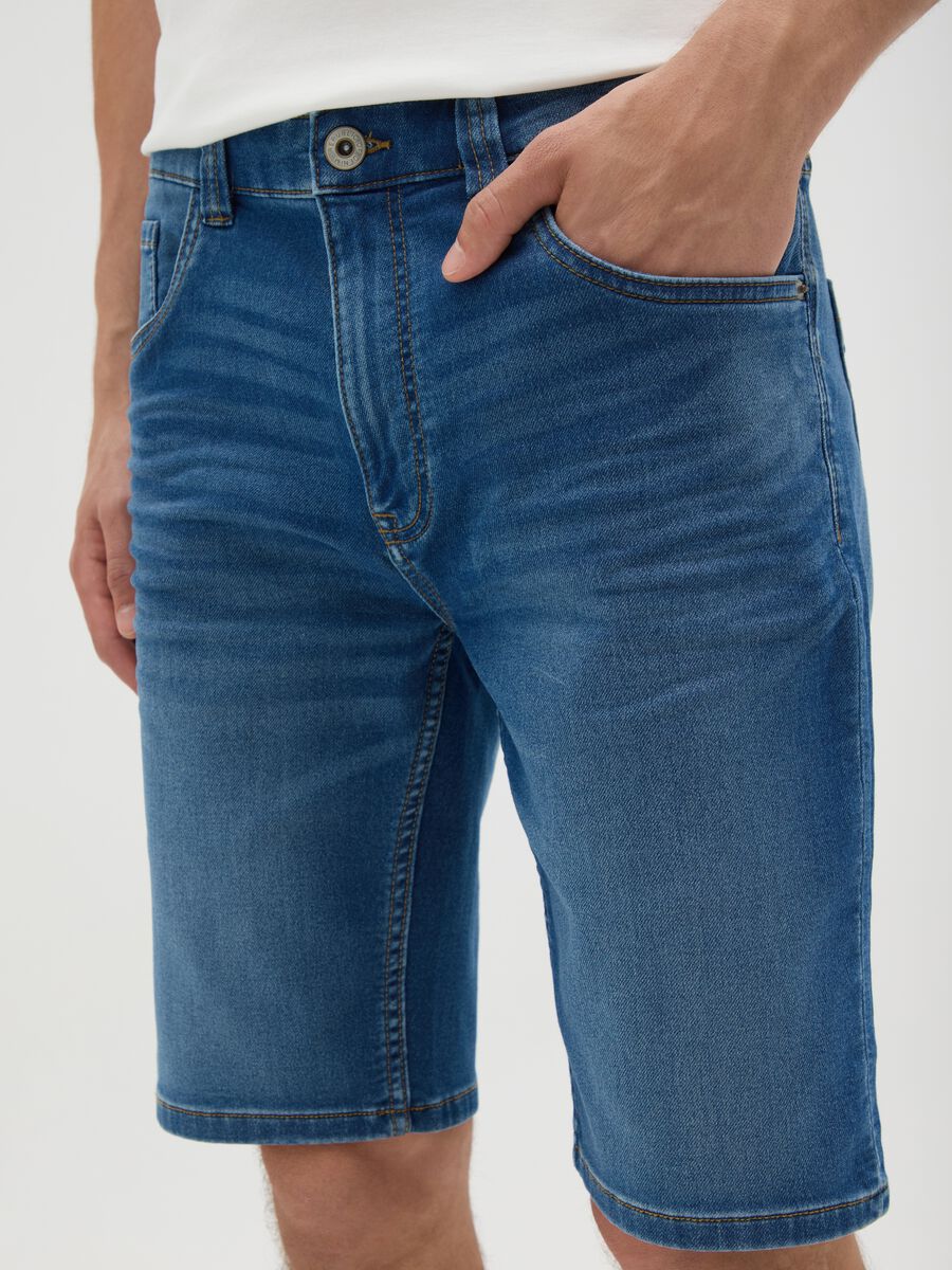 Men's Blue Denim Slim Fit Bermuda Shorts_2