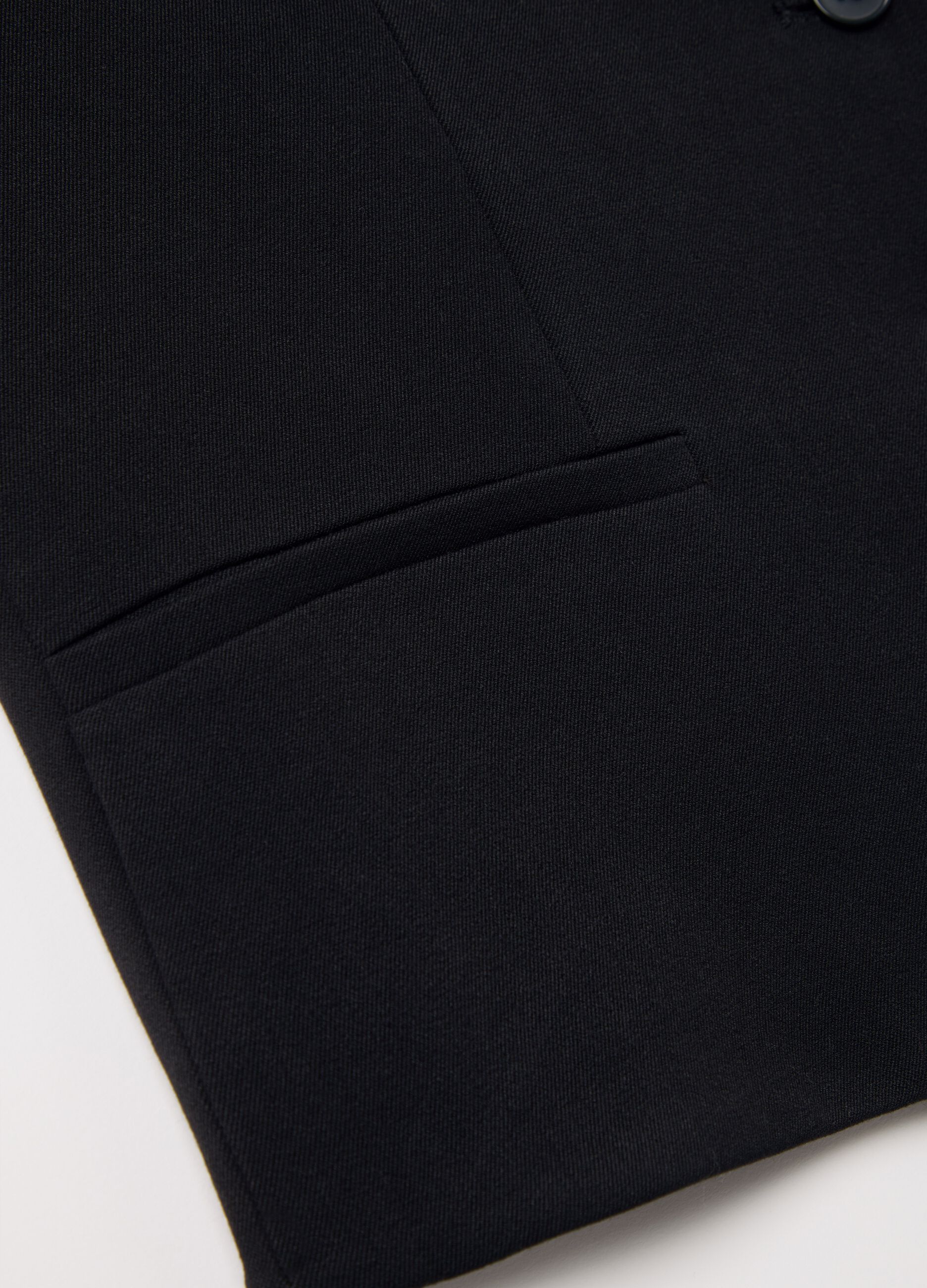 Solid colour waistcoat with buttons