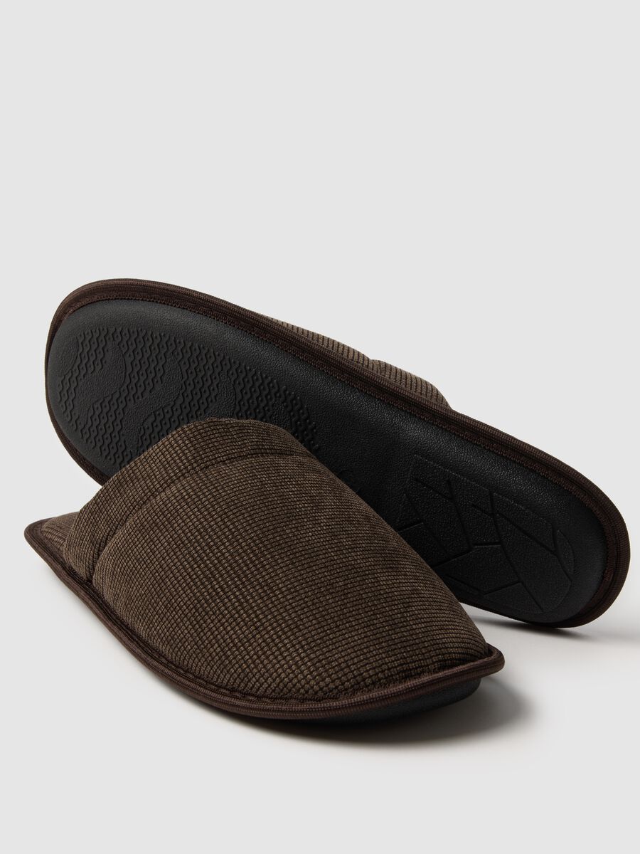 Pantofole marroni morbide_2