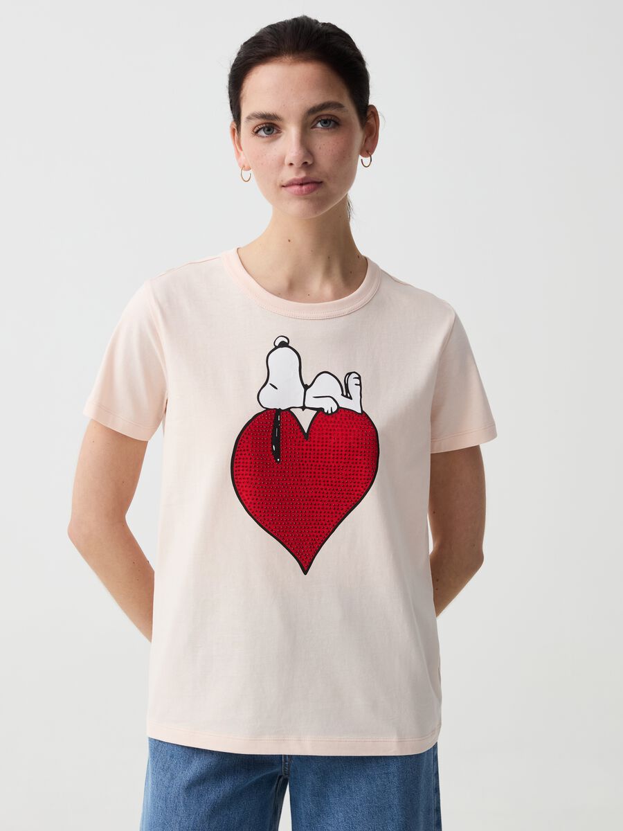 T-shirt con stampa Snoopy e cuore_0