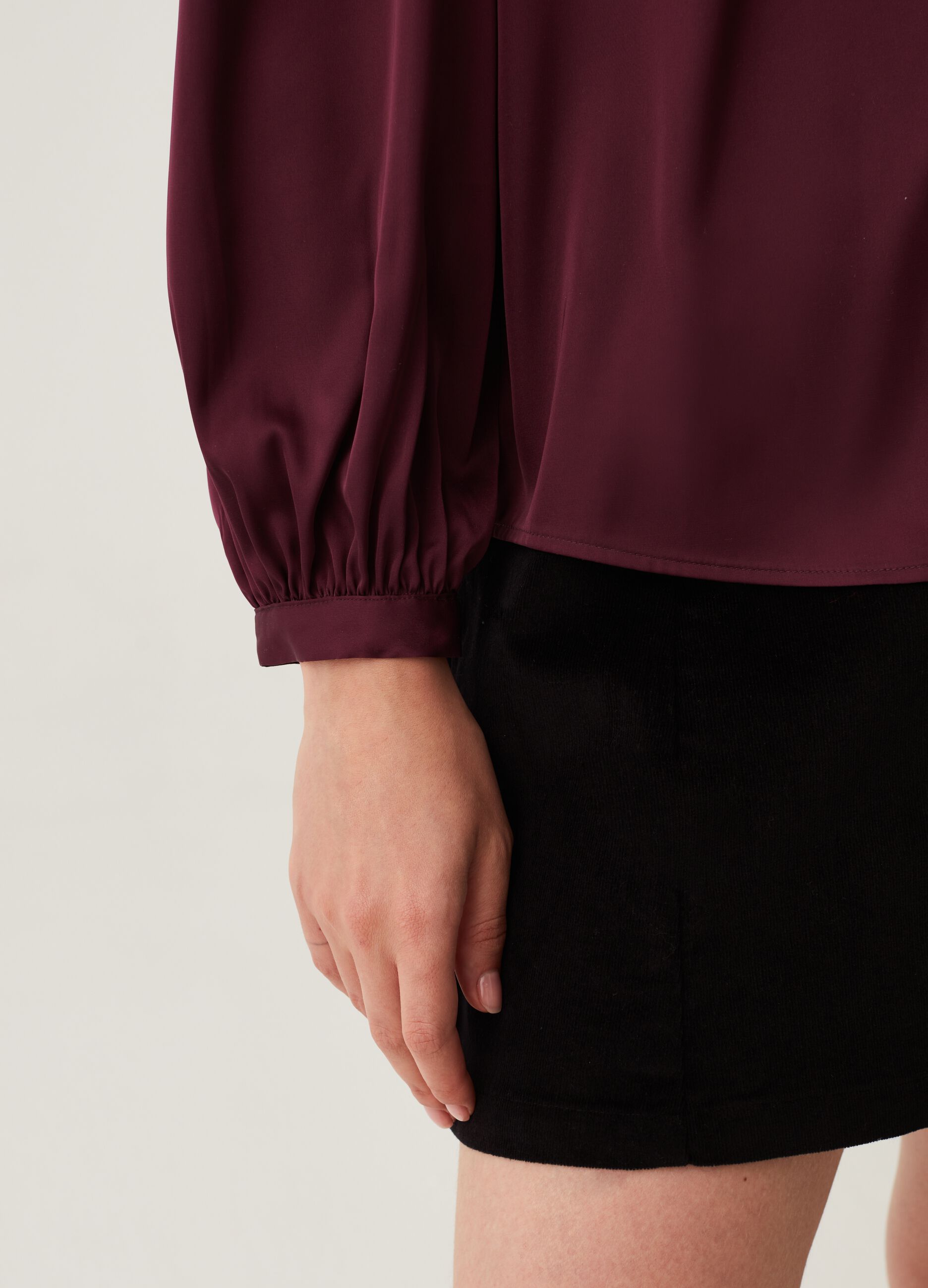 Camicia in satin con collo alla coreana_3