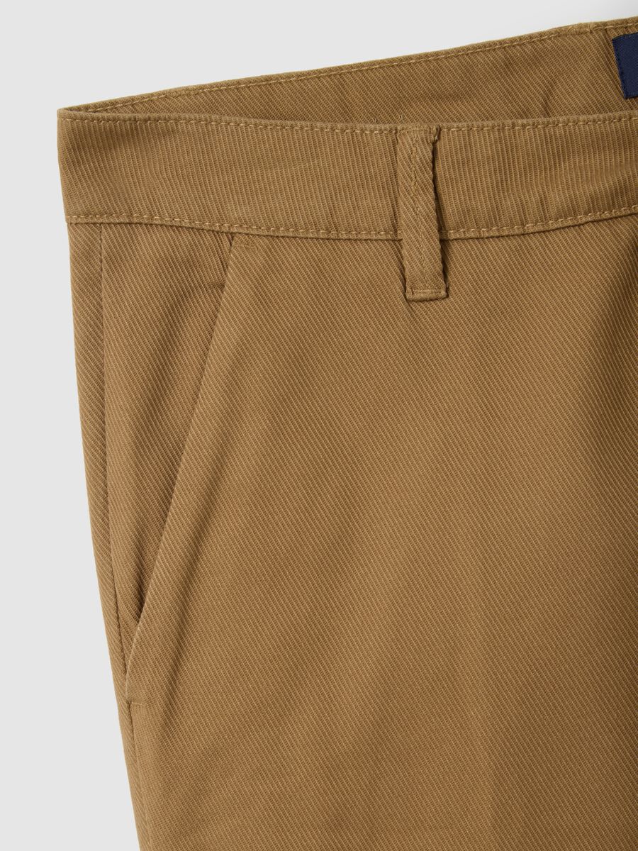Pantaloni chino marroni in cotone elasticizzato slim fit_5