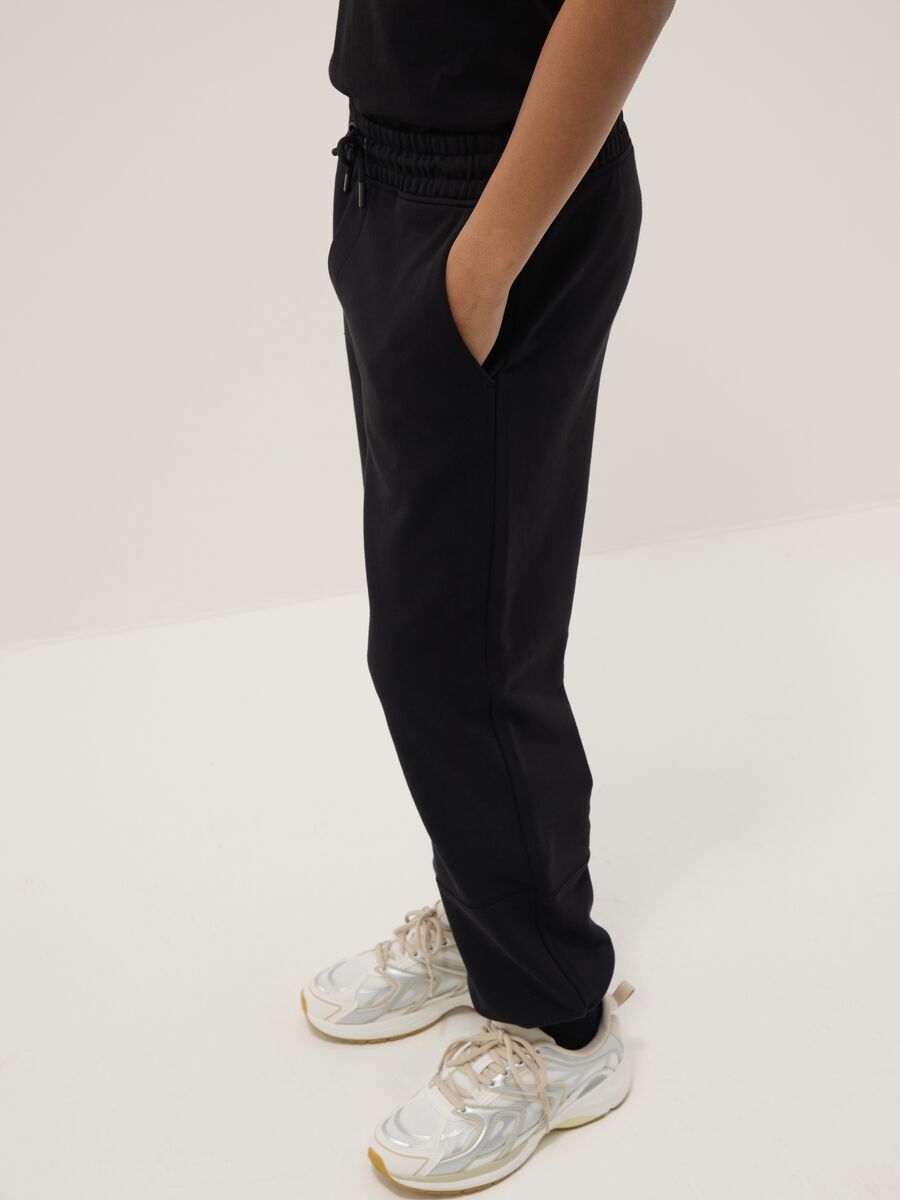 Pantaloni jogger neri da ragazzo in puro cotone organico regular fit_2