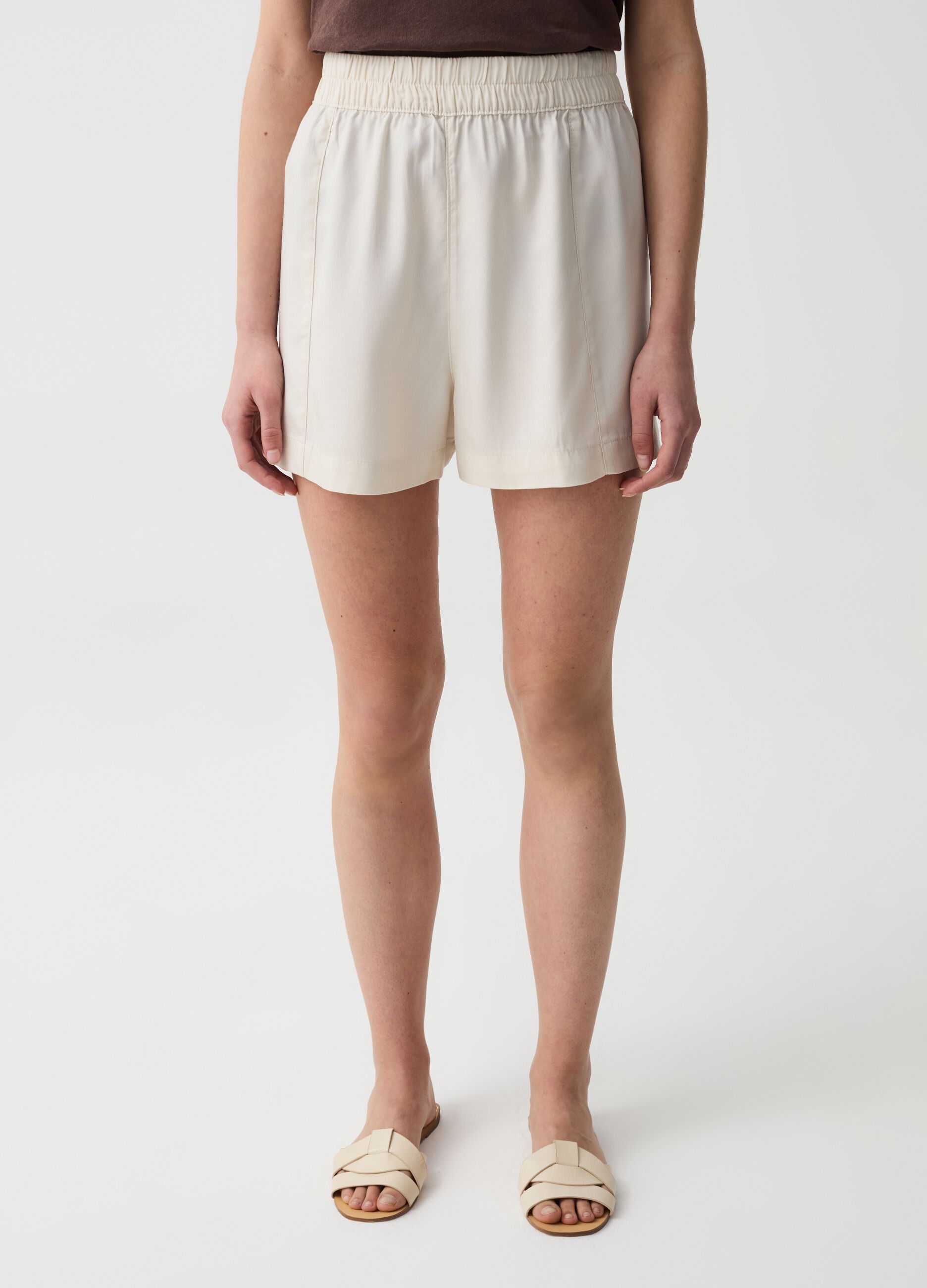 Shorts in Lyocell a vita alta