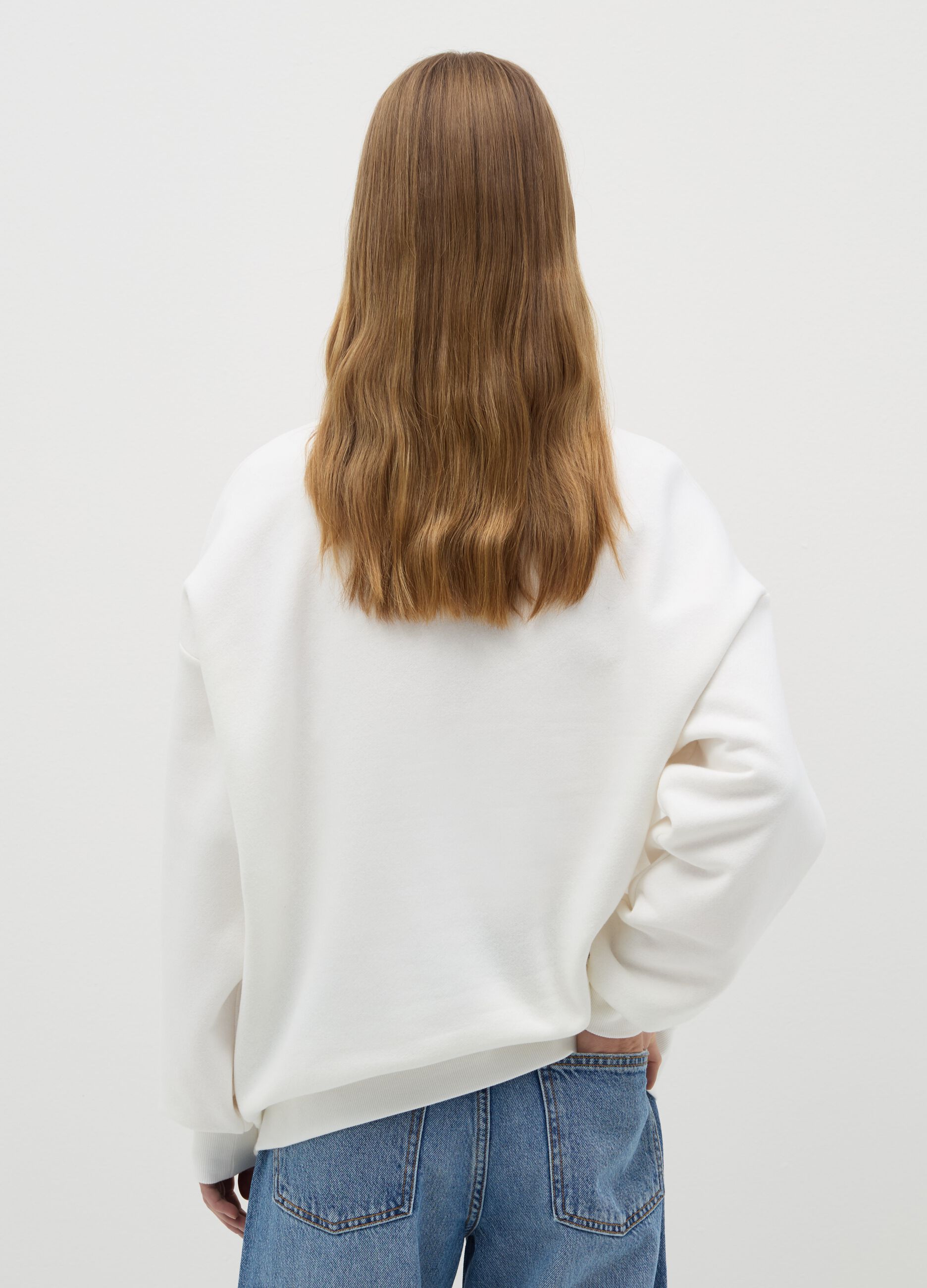 Round neck sweatshirt with print