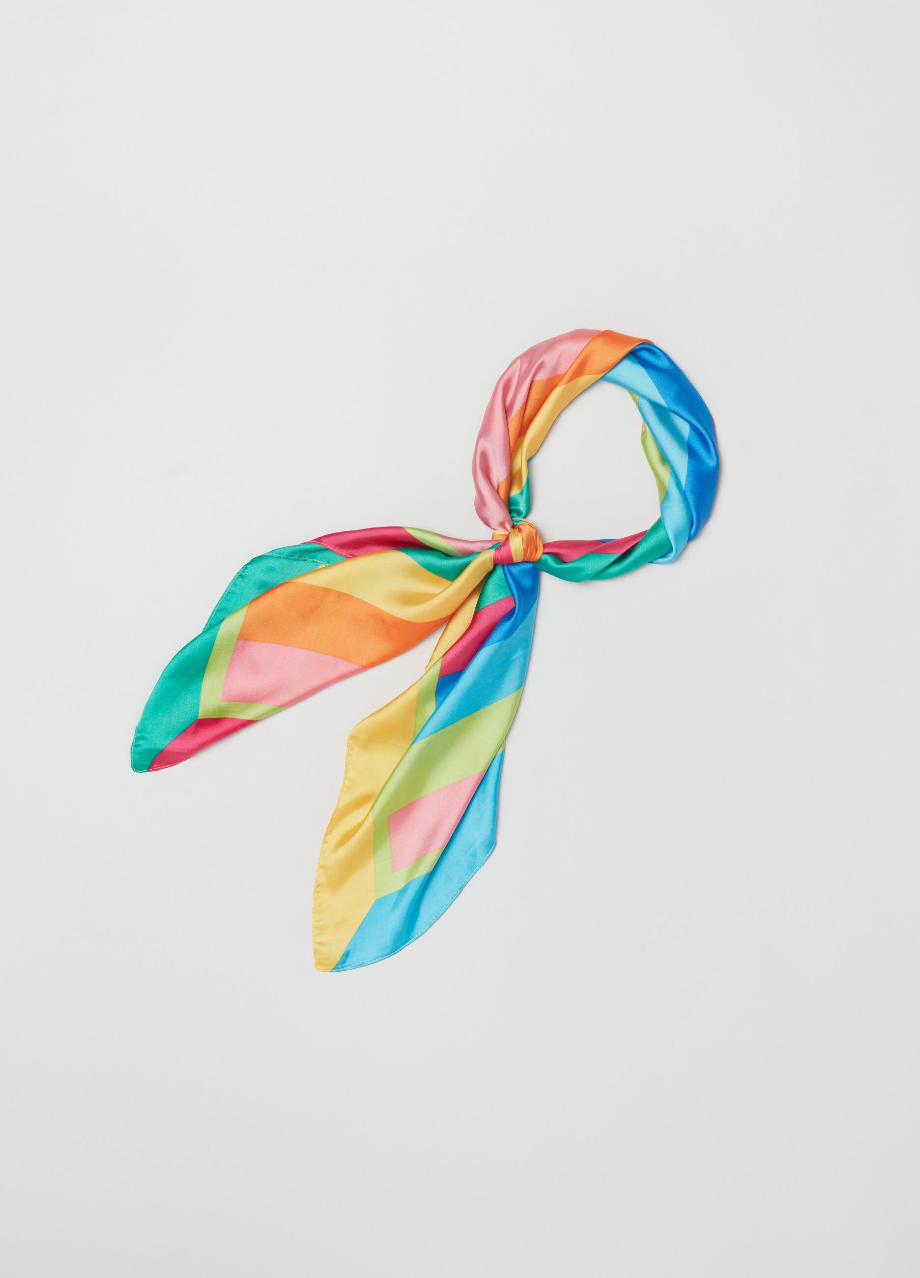 Scarf with multicoloured stripes