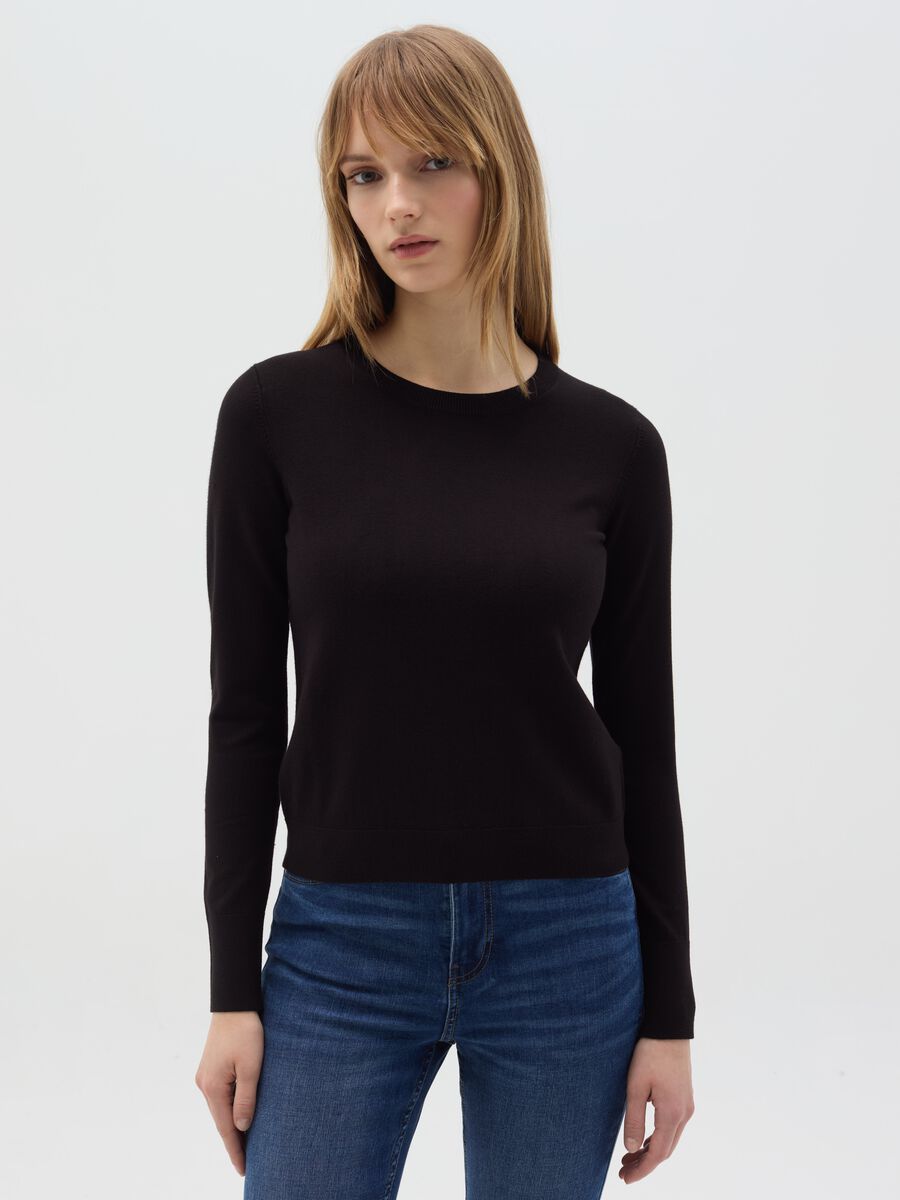 Top with round neck and long sleeves_0