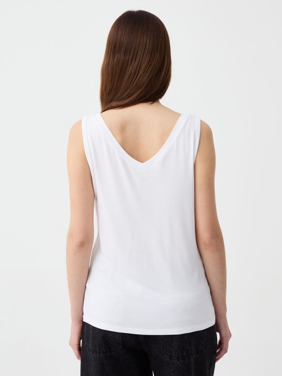 Tank top with V neck_2
