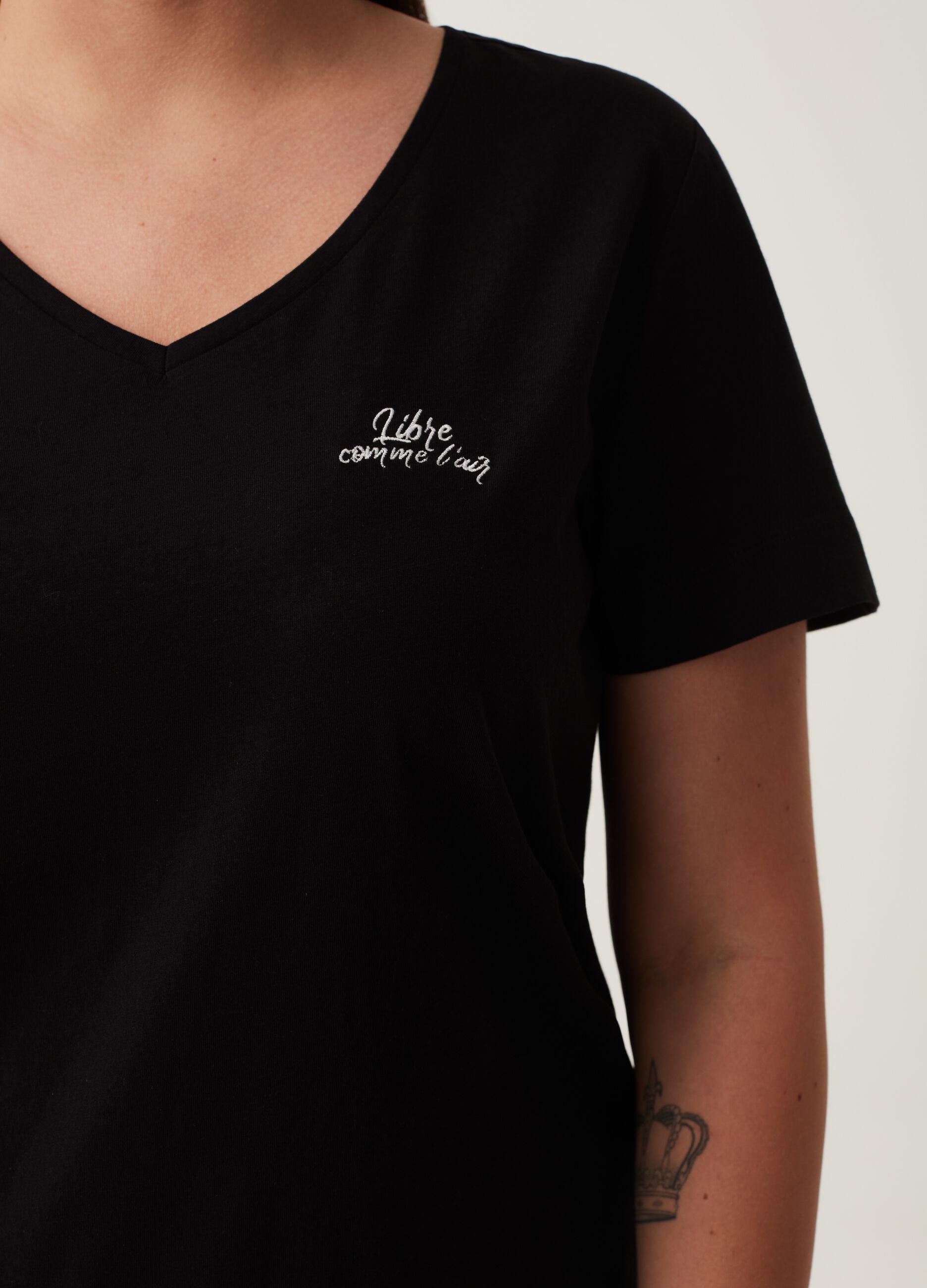 T-shirt in cotone con ricamo lettering Curvy_3