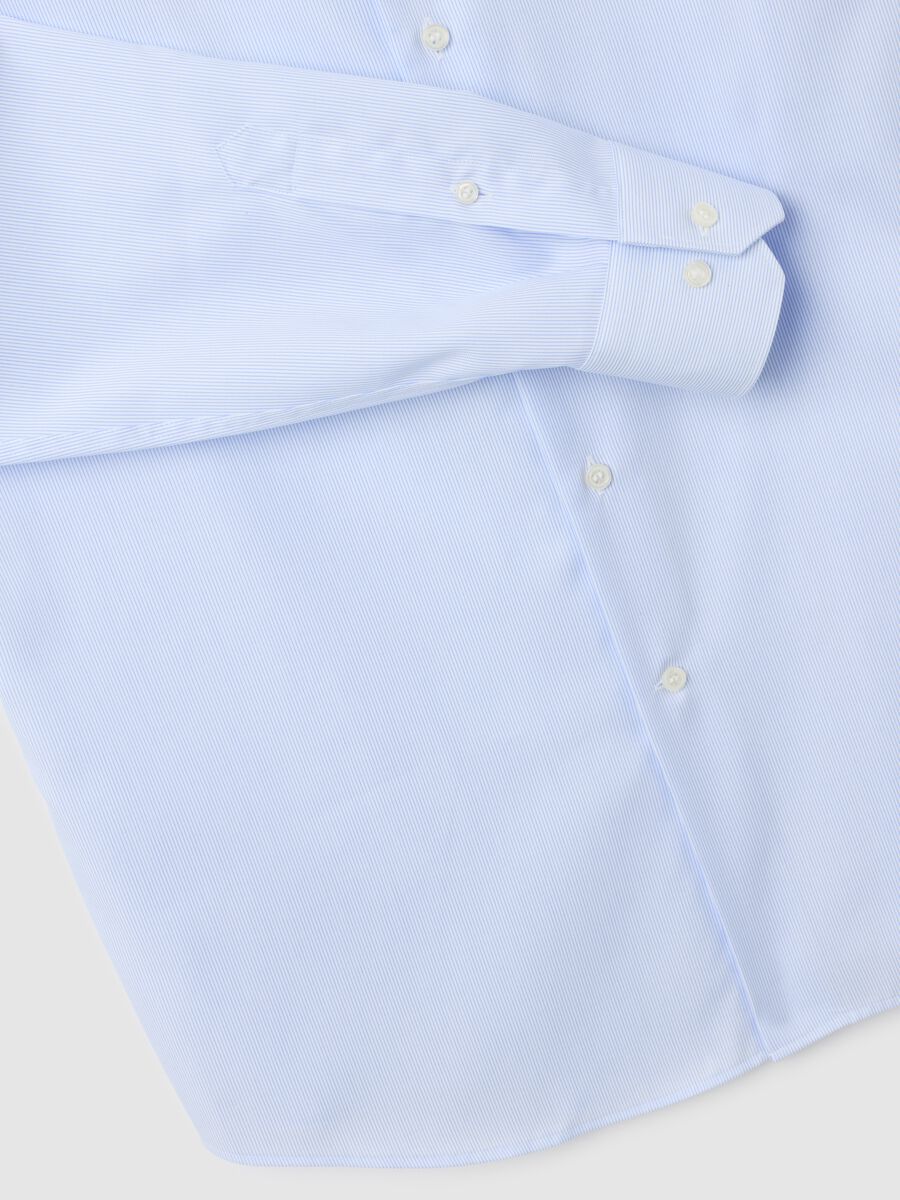 Blue cotton regular fit shirt_5