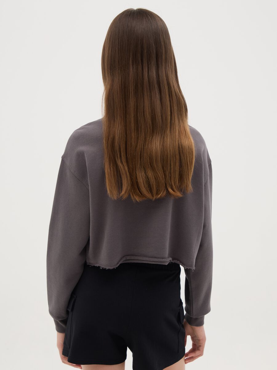 Felpa crop in French Terry con stampa "Famous" _2