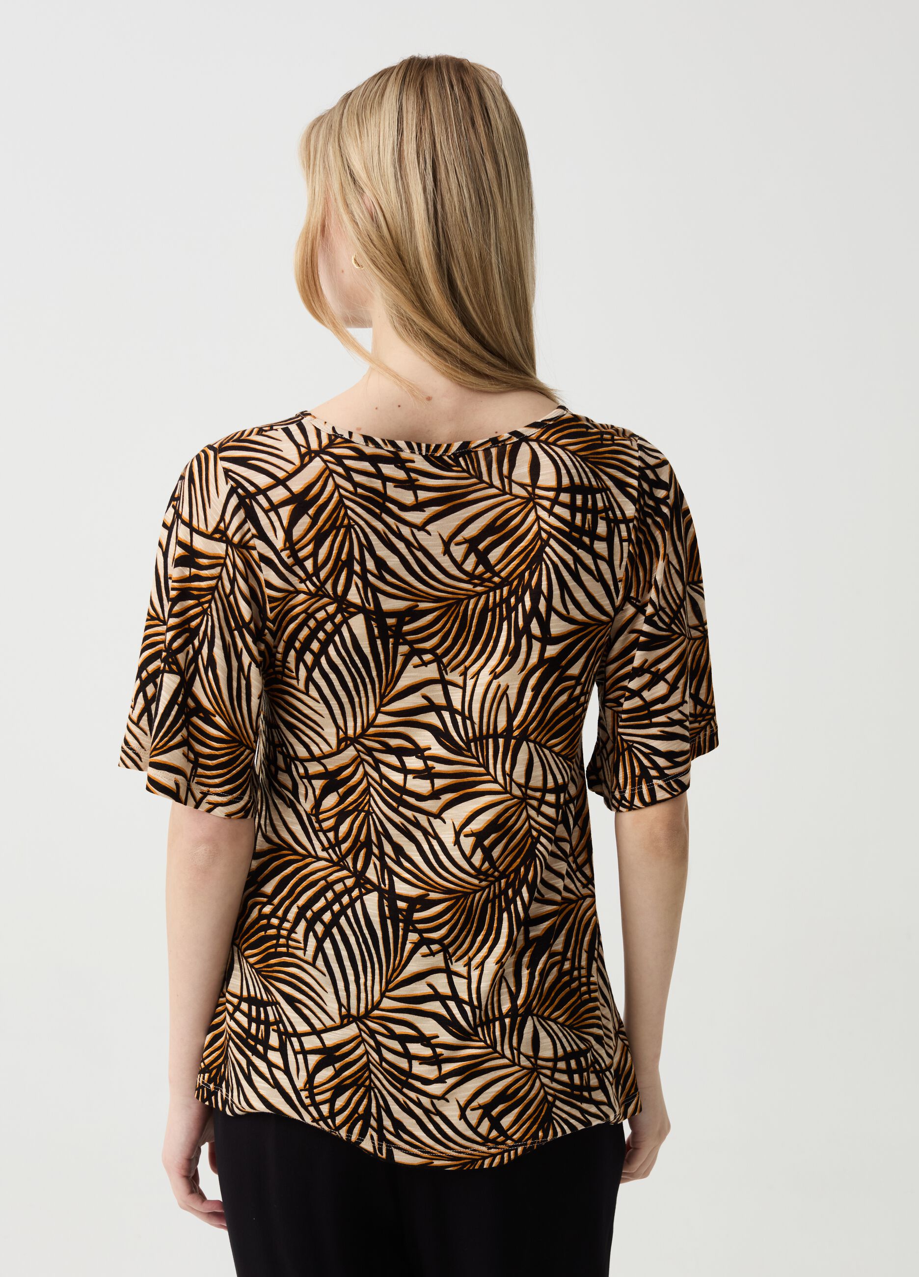 T-shirt with tropical foliage print