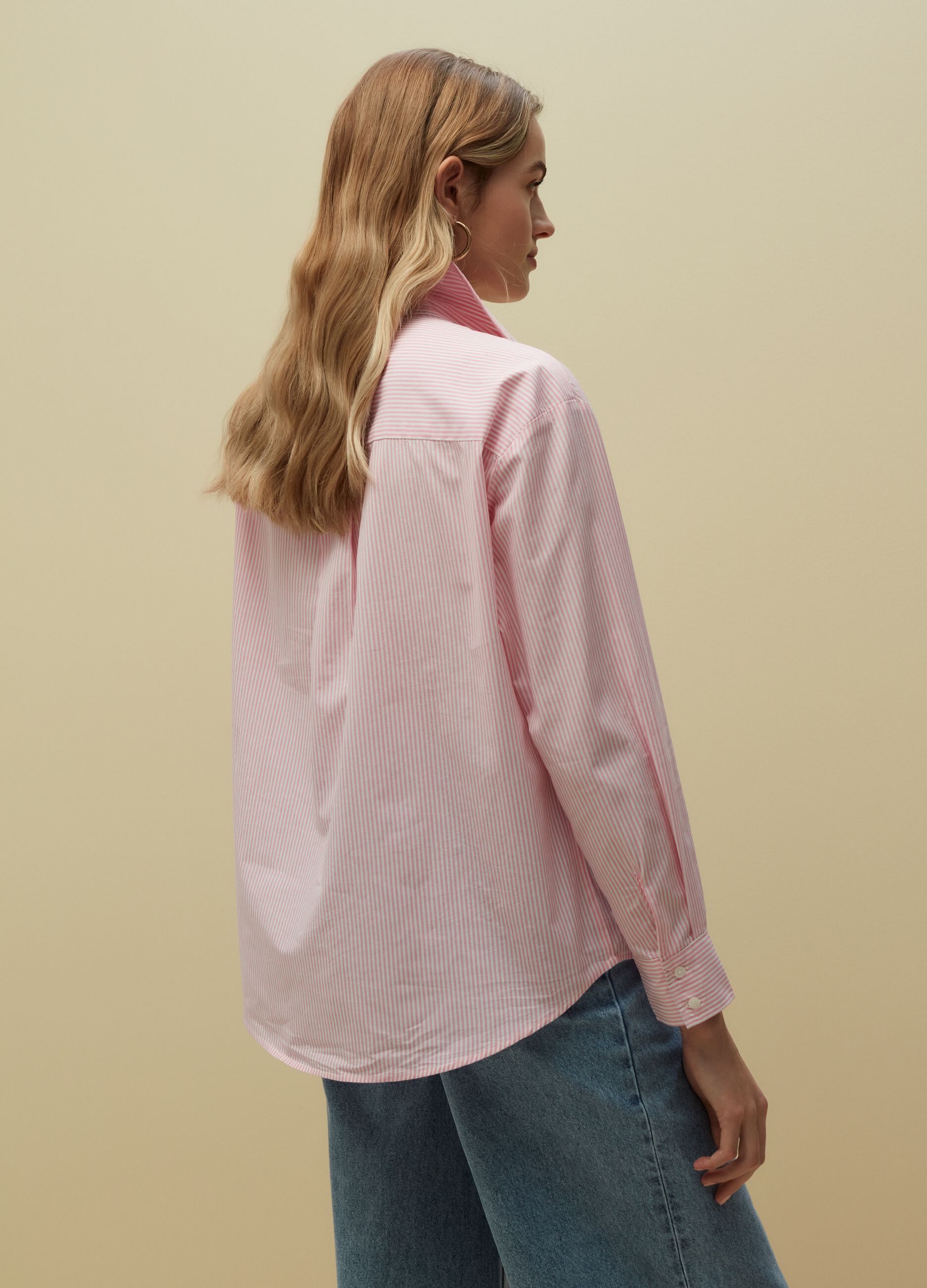 Relaxed fit shirt with pockets