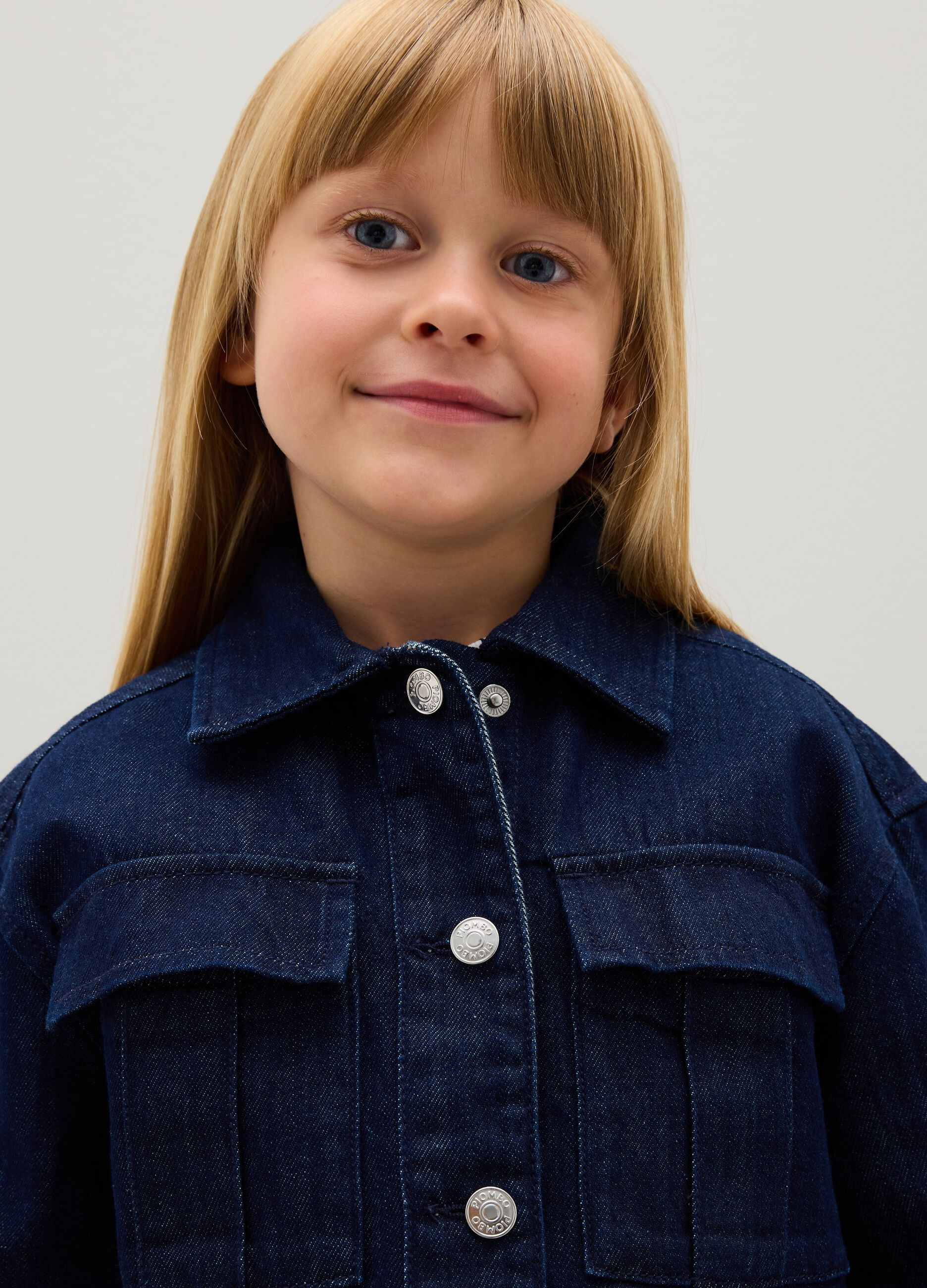 Camicia da bambina in puro cotone blu oversize