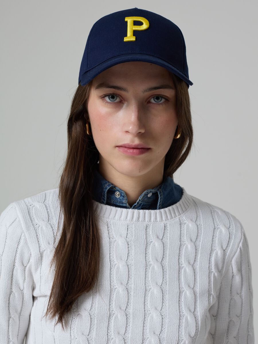 Ribbed pullover with cable-knit design_1