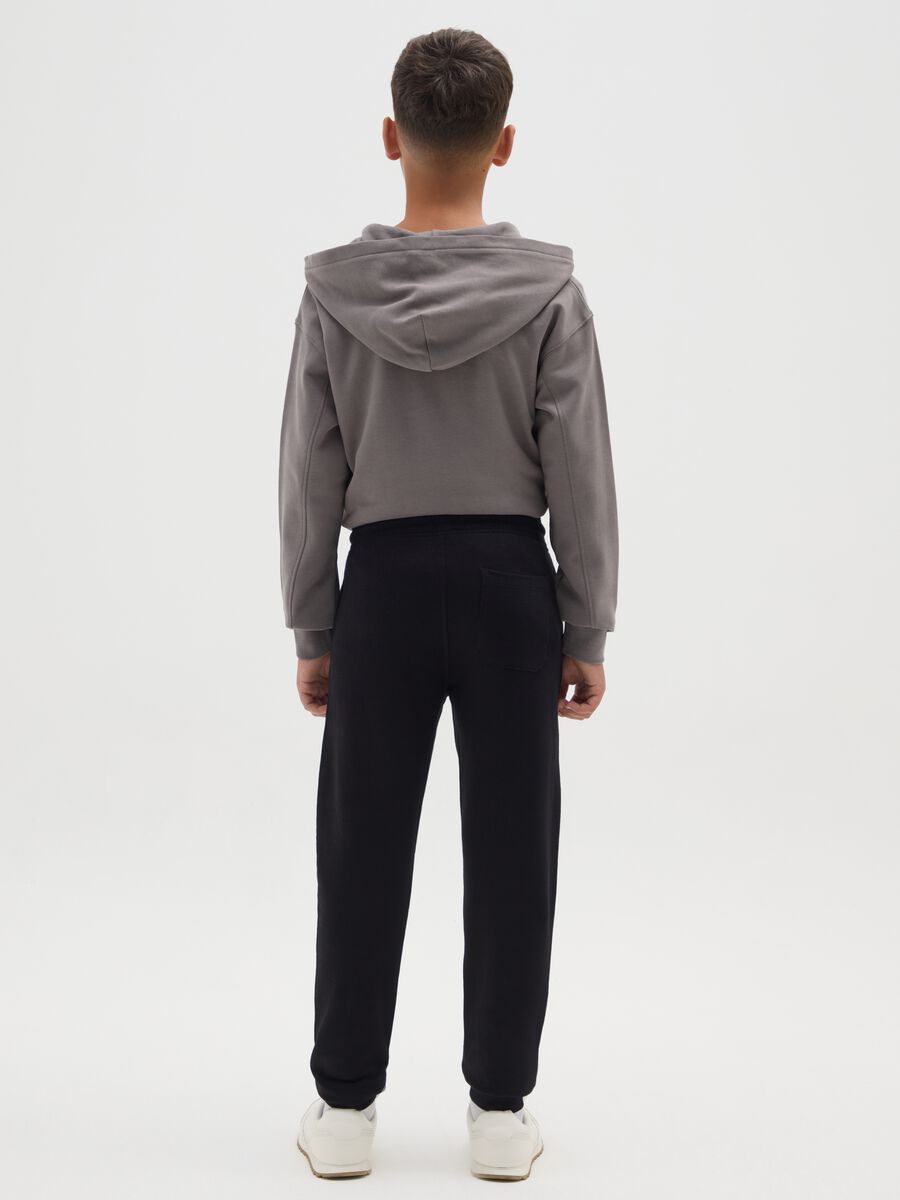 Pantaloni jogger da ragazzo in puro cotone nero regular fit_2
