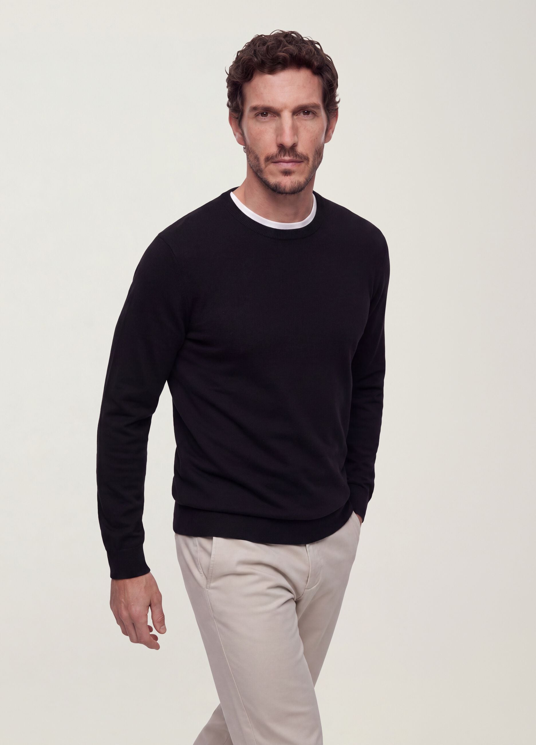 Black crew-neck viscose-blend jumper, regular fit