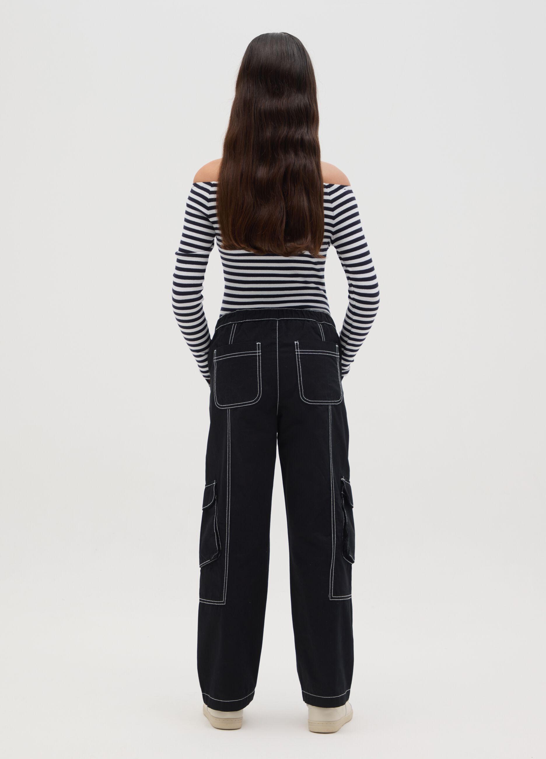 Cargo trousers with contrasting stitching