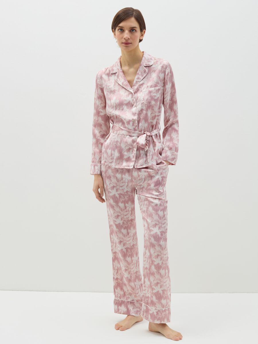 Pyjama trousers in pink and white satin_0