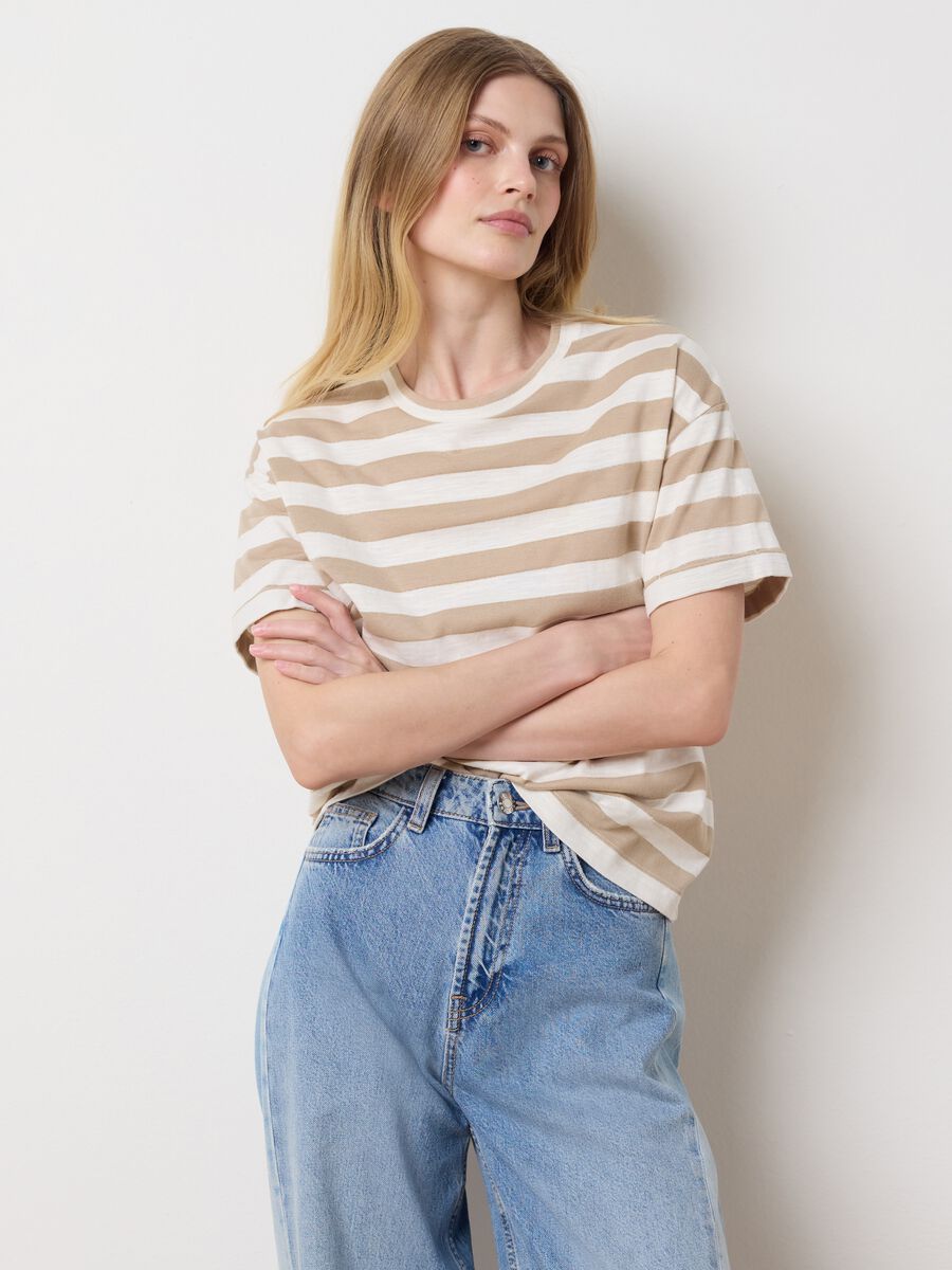 T-shirt with white and beige lurex stripes_1