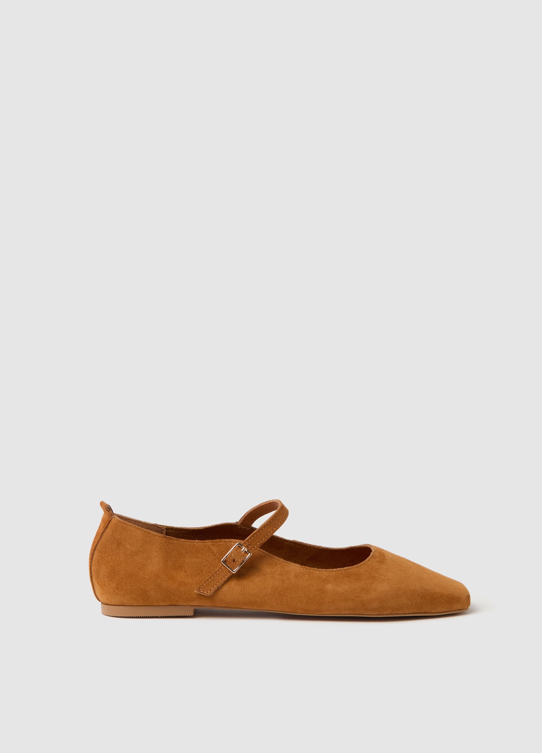 Ballerina a punta in suede