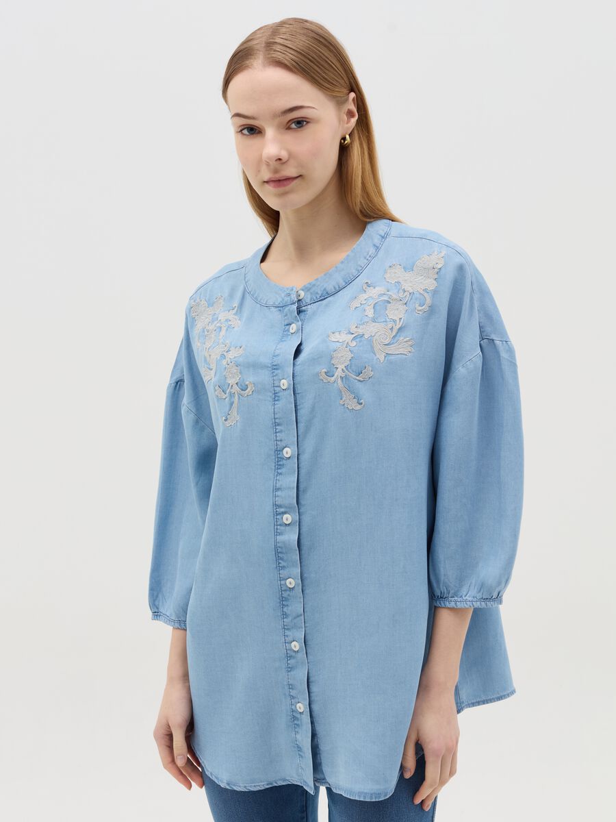 Maternity shirt in Tencel with embroidery_1