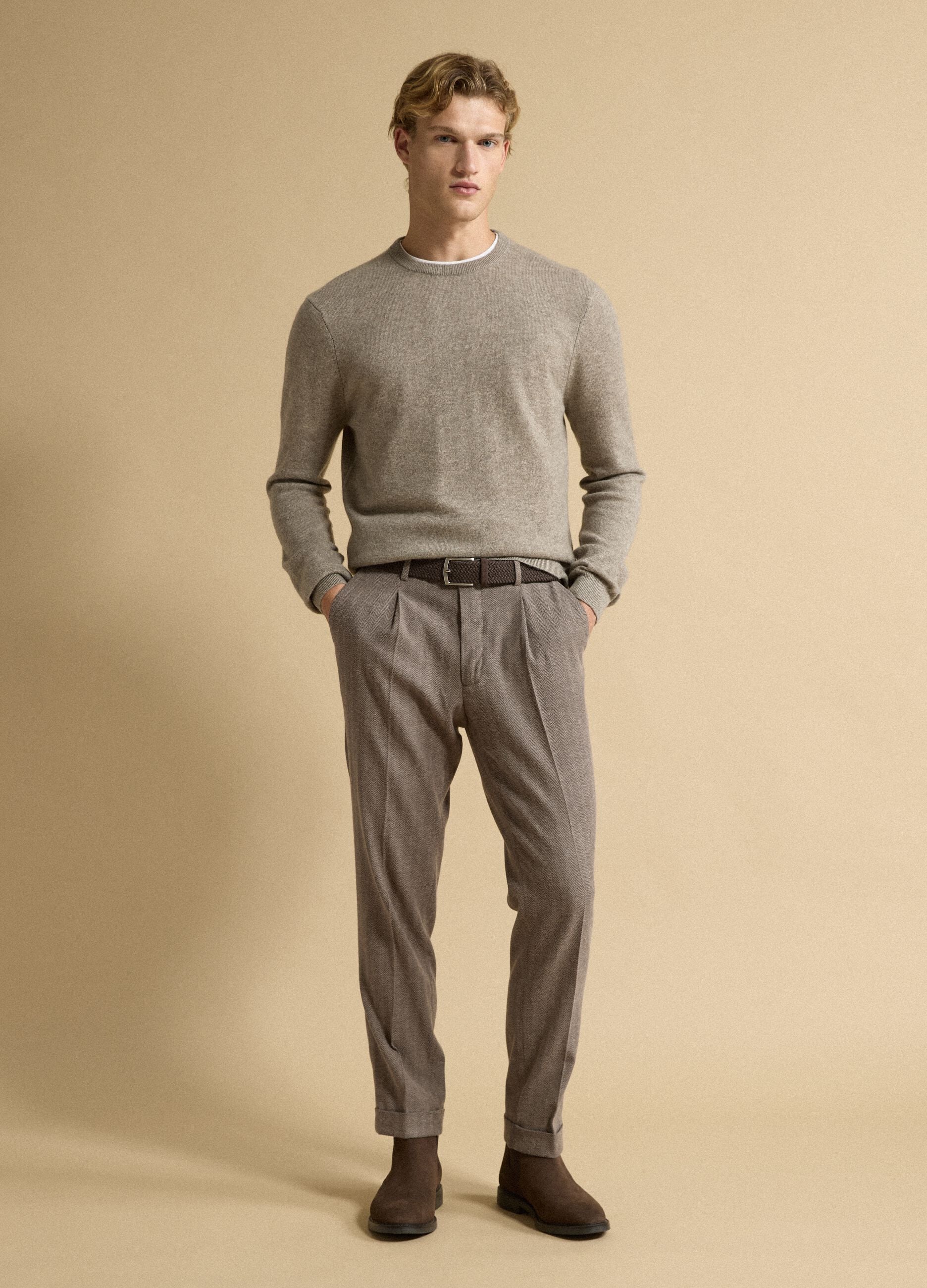 Beige pure cashmere jumper, regular fit