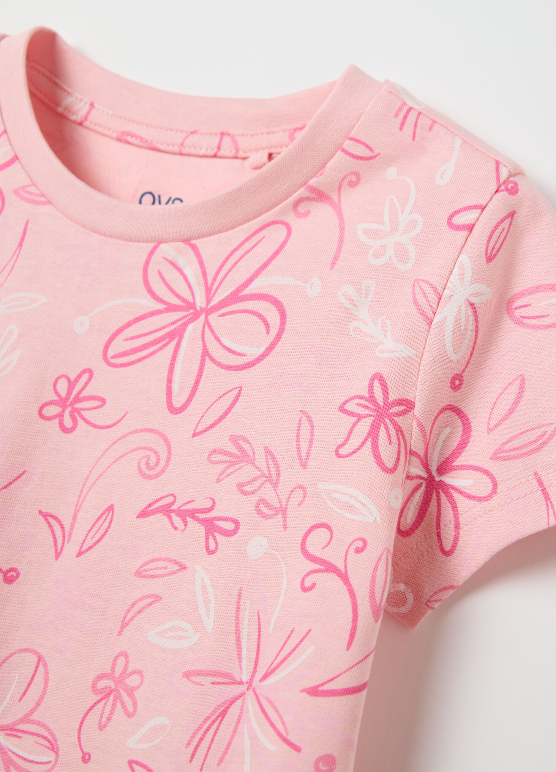 Pink organic cotton T-shirt with flowers print